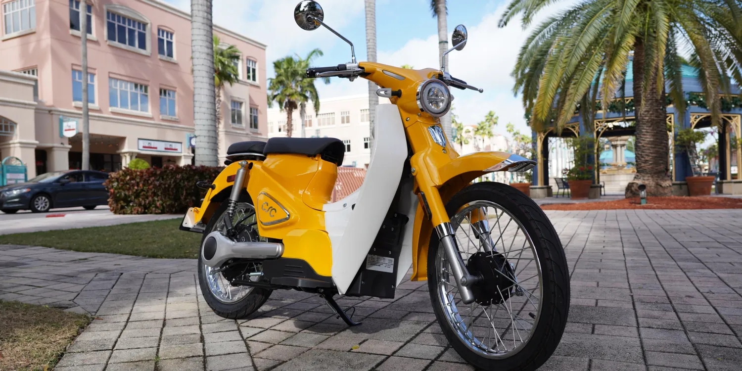 Xe máy điện trông như Honda Super Cub với giá ngang Honda Lead - Ảnh 1.