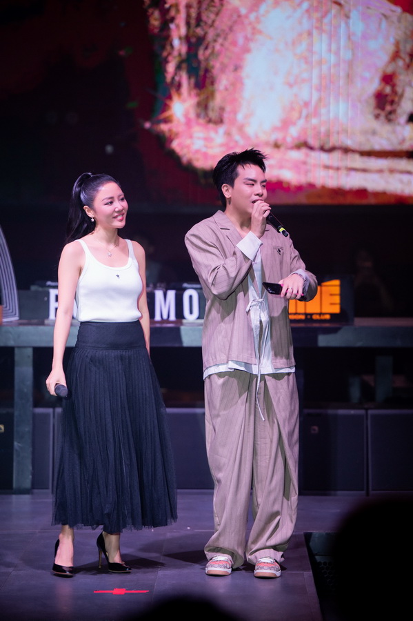 Văn Mai Hương sống thật với album Giai nhân, Tóc Tiên thích nhất điều này- Ảnh 2. Văn Mai Hương sống thật với album Giai nhân, Tóc Tiên thích nhất điều này- Ảnh 2.