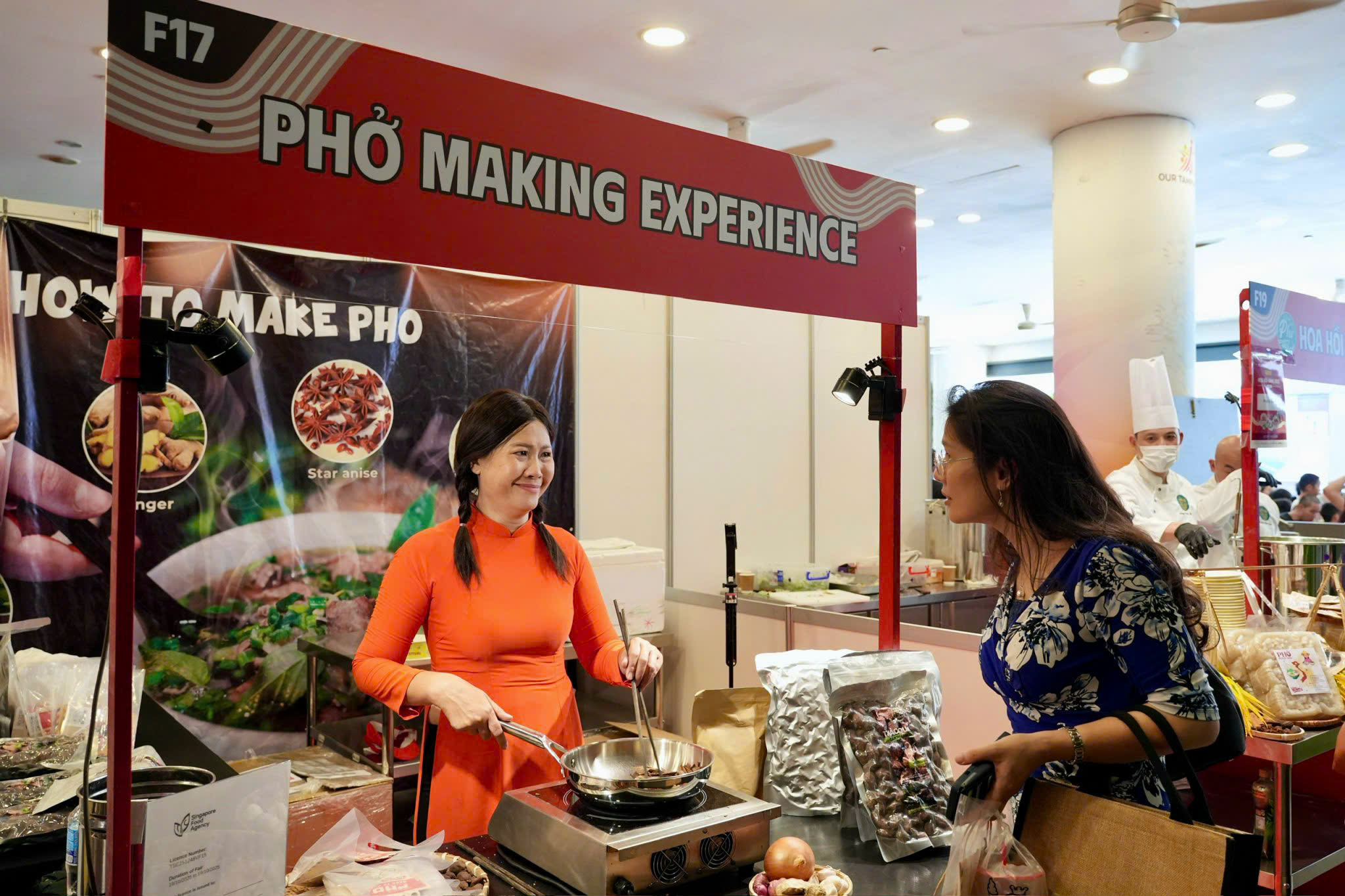 'Bà bán phở; rộng lòng với phở - Ảnh 1. Bà bán phở Hai Thiền rộng lòng với phở - Ảnh 1.