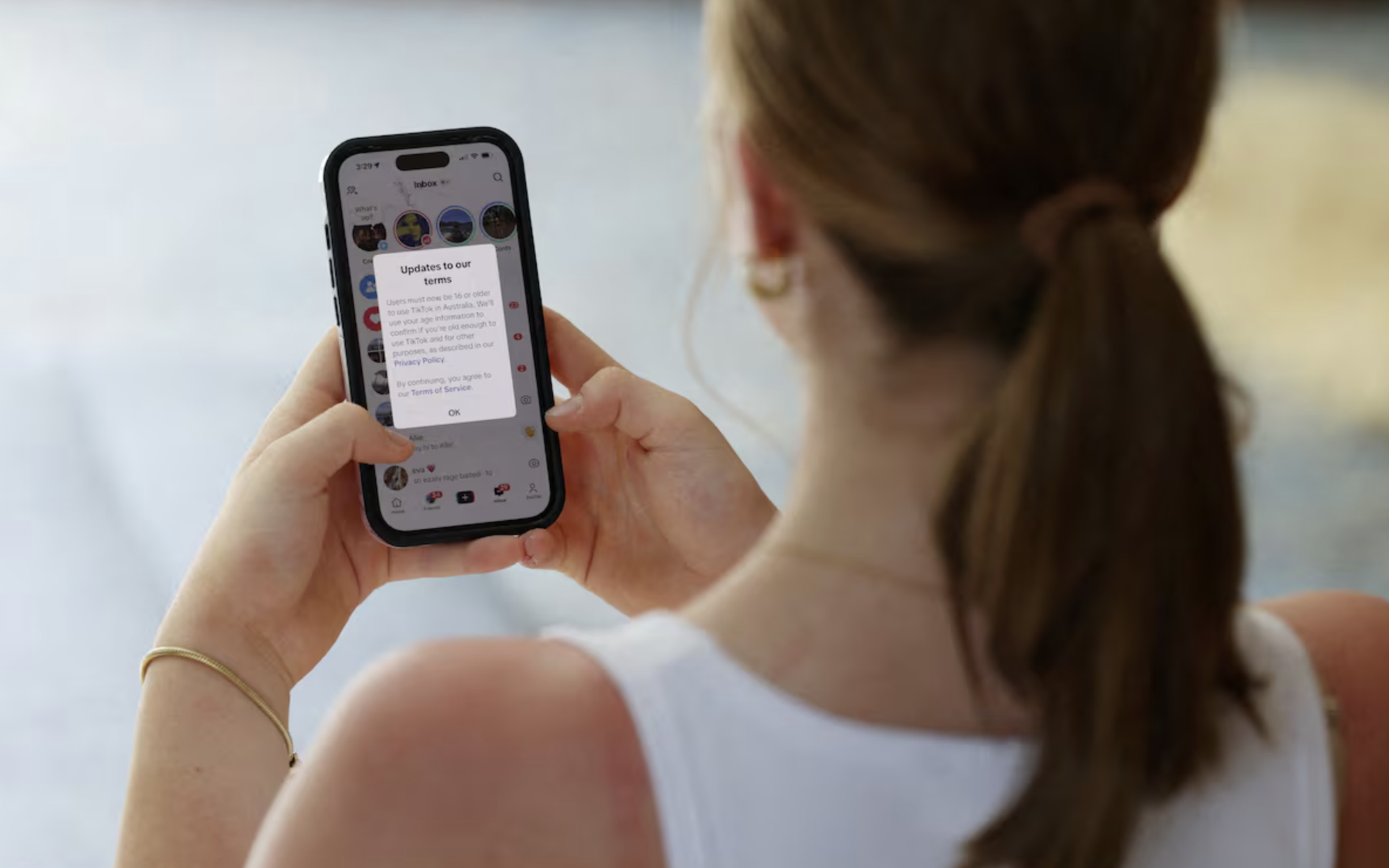 New York to require social media platforms to display mental health warnings - Ảnh 2.