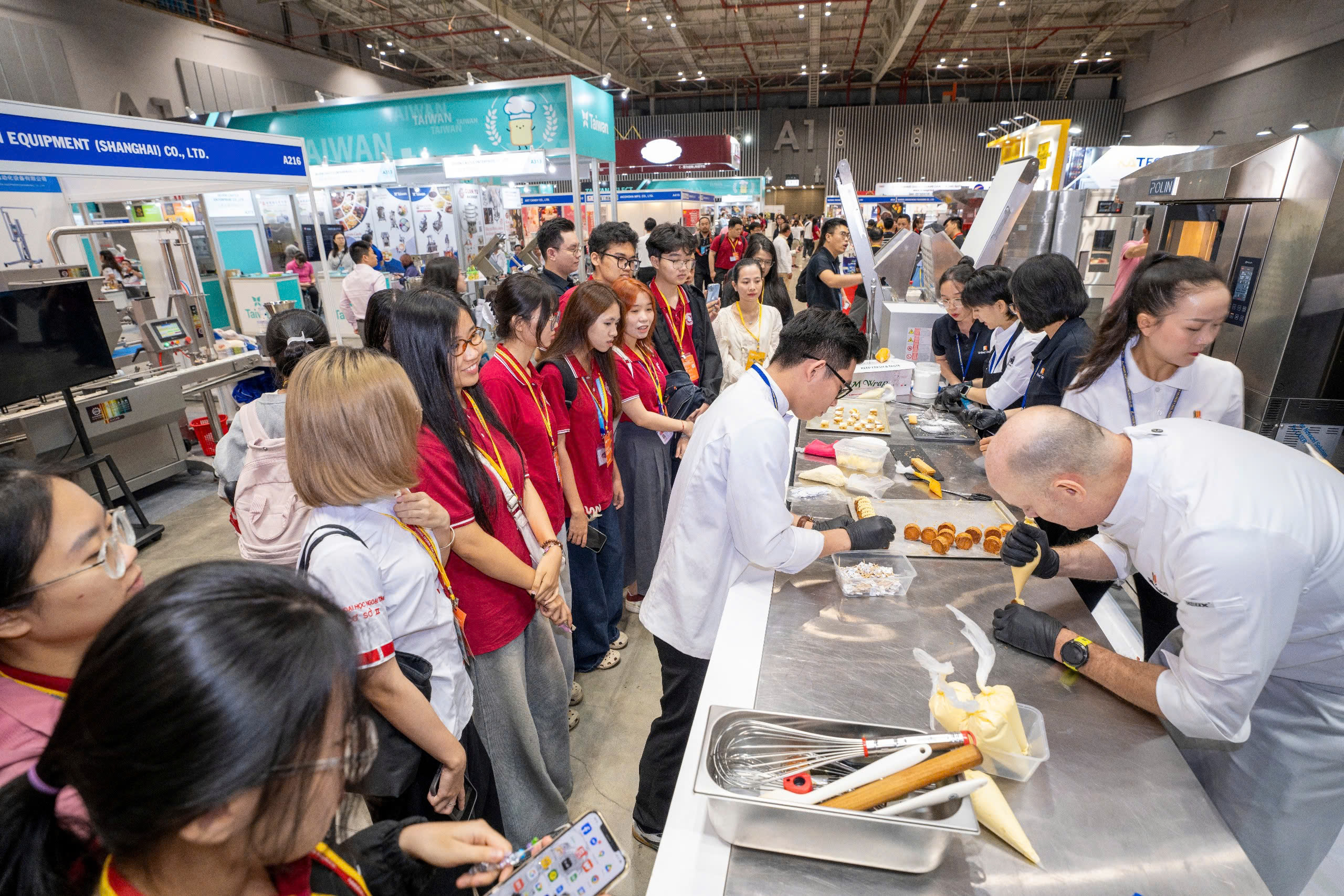 Tăng trưởng hai chữ số, ngành bánh Việt Nam hấp dẫn nhà bán hàng quốc tế - Ảnh 3.