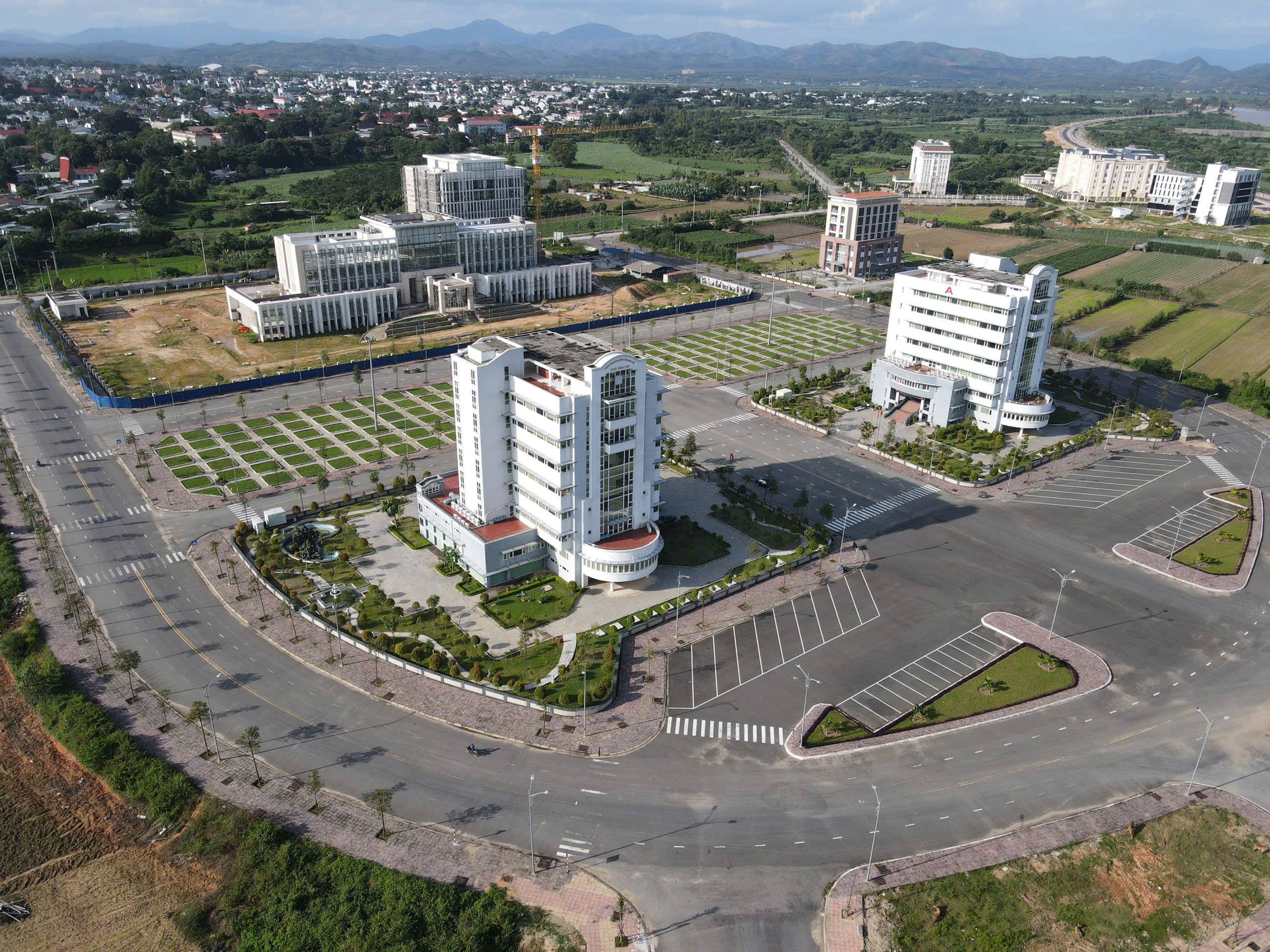 Quảng Ngãi - Ảnh 1.