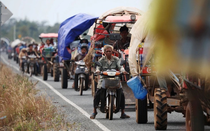 Thailand declares curfew along coast as Cambodia border fighting spreads
- Ảnh 1. Thailand declares curfew along coast as Cambodia border fighting spreads
- Ảnh 1.