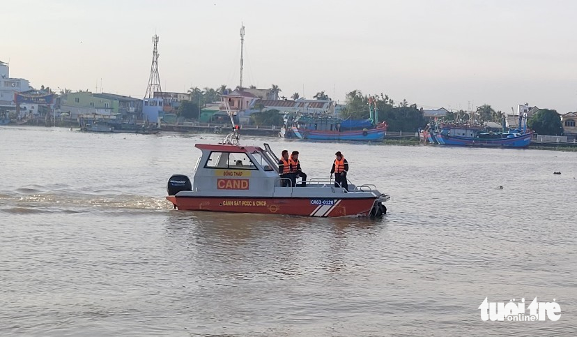đò ngang - Ảnh 2.