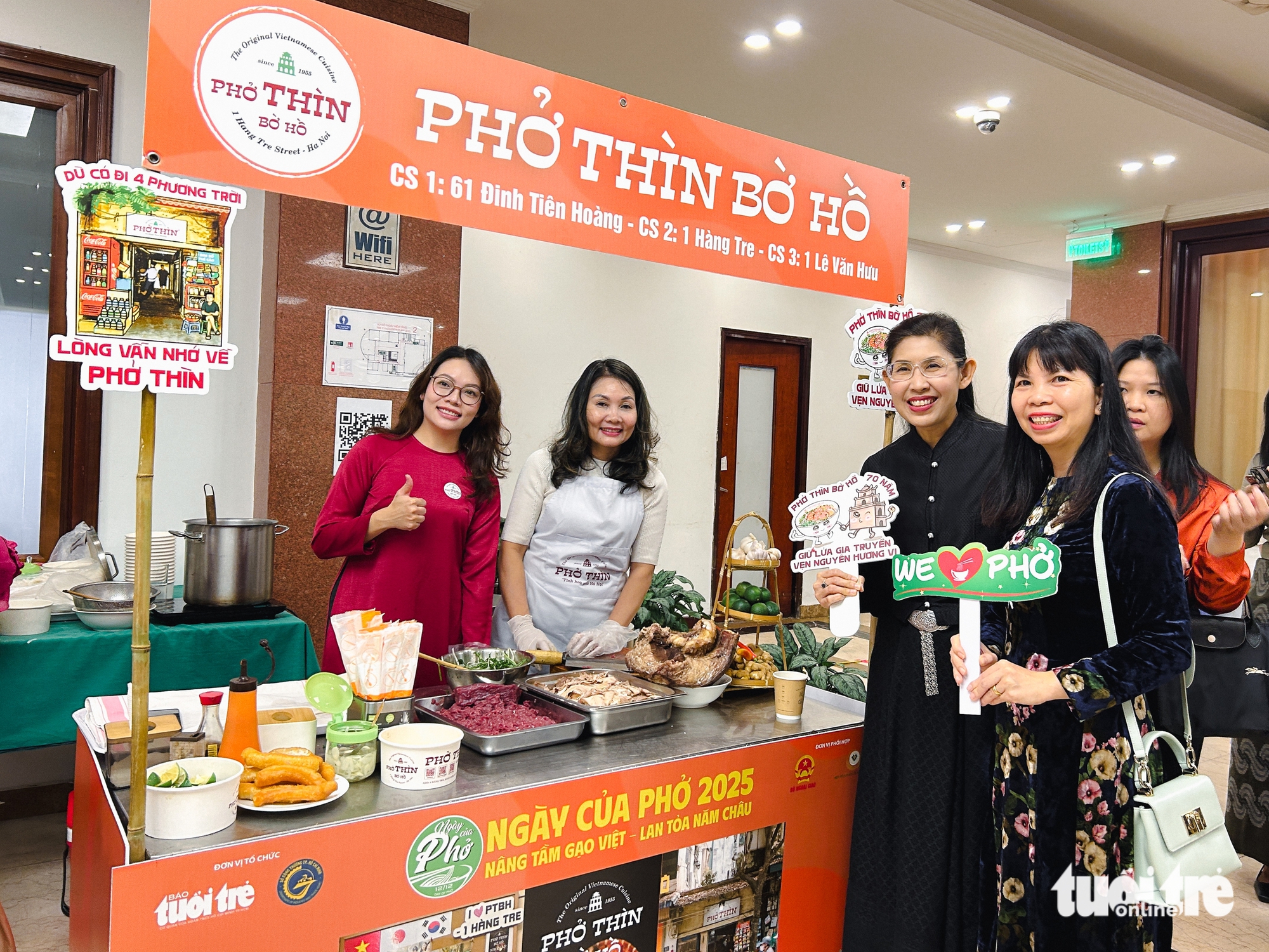 Bộ Ngoại giao chiêu đãi khách bằng phở Thìn Bờ Hồ đúng Ngày của Phở - Ảnh 2.