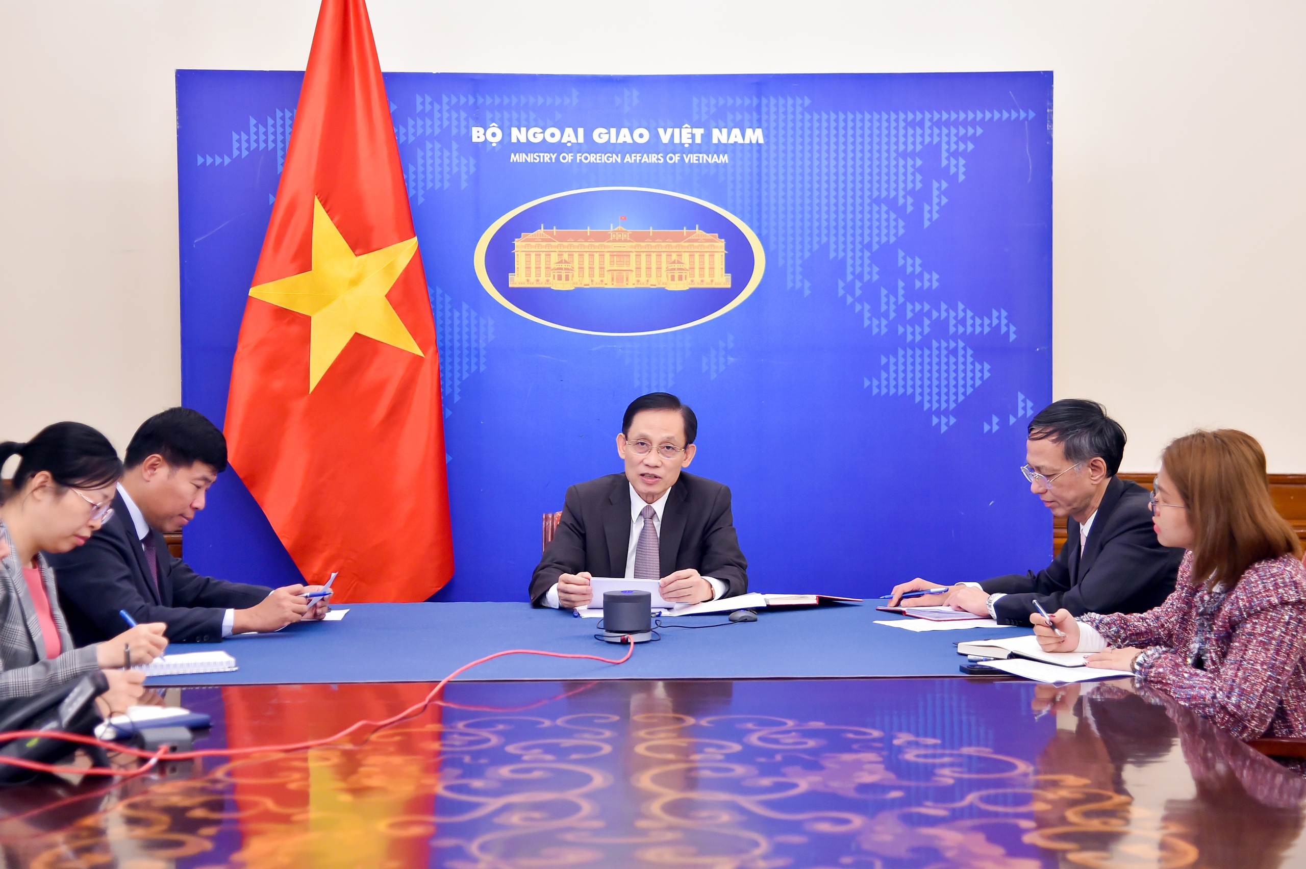 Thủ tướng Việt Nam và Malaysia điện đàm, quan ngại về căng thẳng Thái Lan - Campuchia - Ảnh 3.