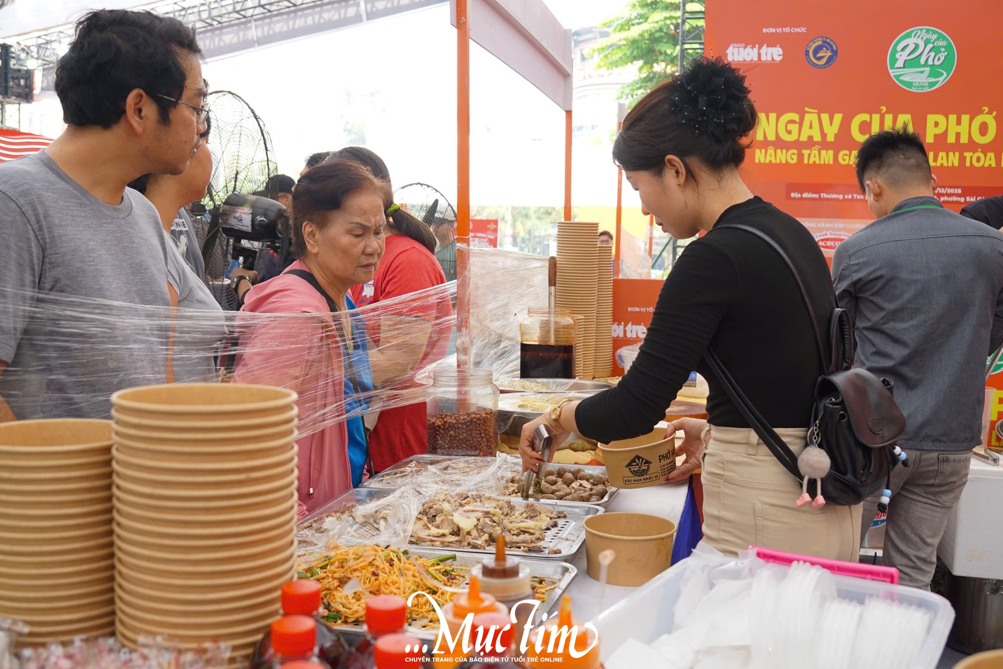 Teen hào hứng trải nghiệm những món phở có 1-0-2 tại Ngày của Phở - Ảnh 10.