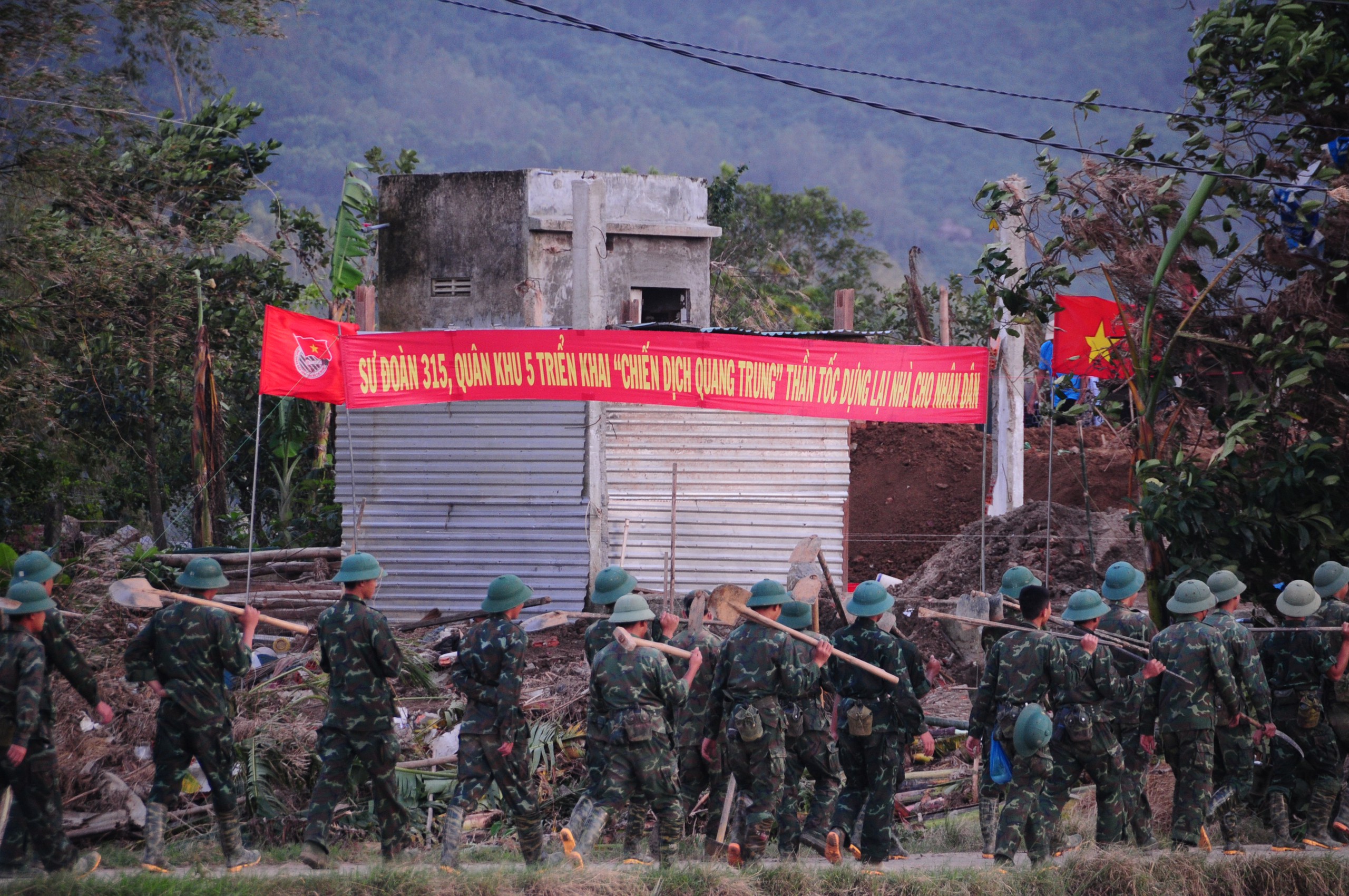 vùng lũ - Ảnh 3.