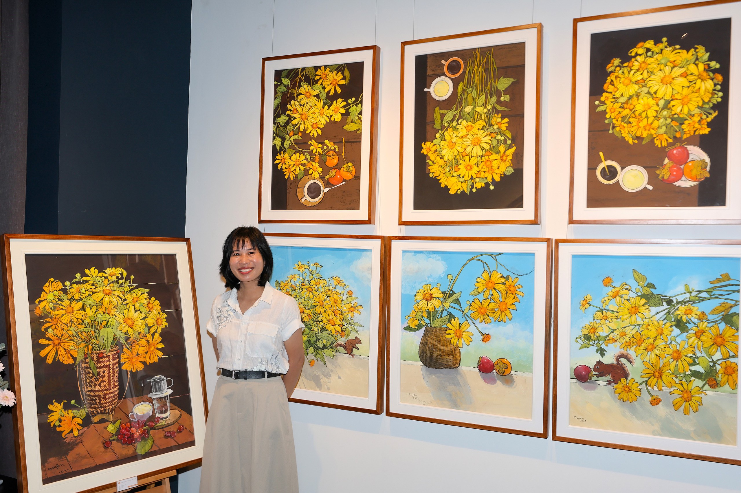 Vải vụn, khắc gỗ, sơn dầu kể chuyện ‘Hoa xuống phố’ - Ảnh 2.