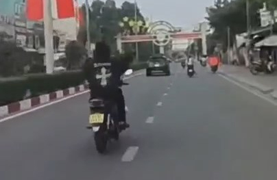 buông hai tay - Ảnh 1.