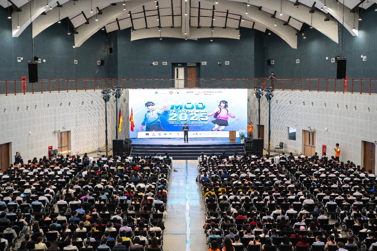 Ngày hội Toán học Mở TP.HCM 2025 thu hút hơn 2.000 học sinh - Ảnh 1.