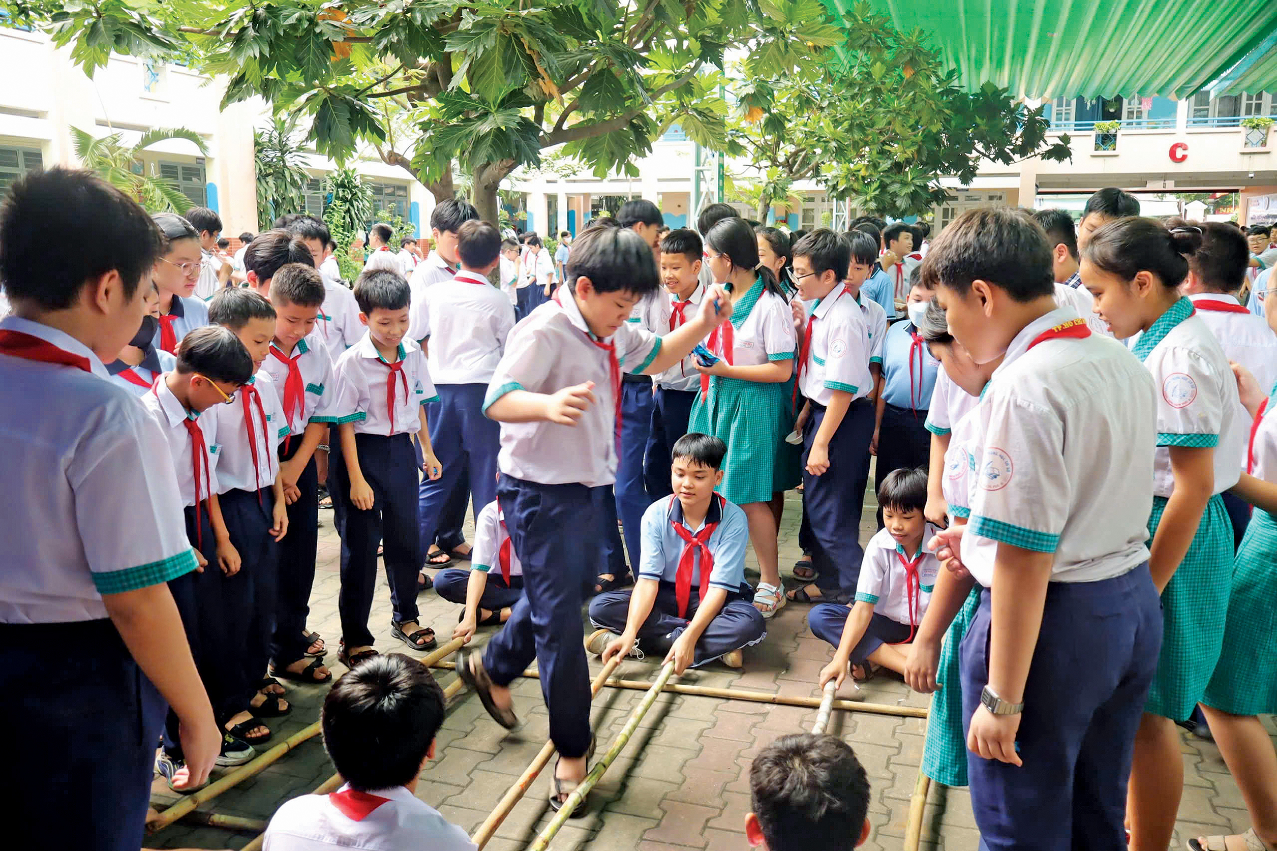 "Khui trạm secret" giờ ra chơi Trường THCS Tăng Nhơn Phú B- Ảnh 5.