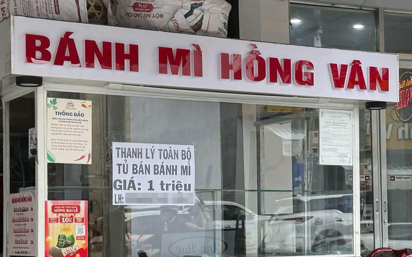 Nghi ngộ độc sau khi ăn bánh mì, 17 người nhập viện ở Quảng Ngãi - Ảnh 1.