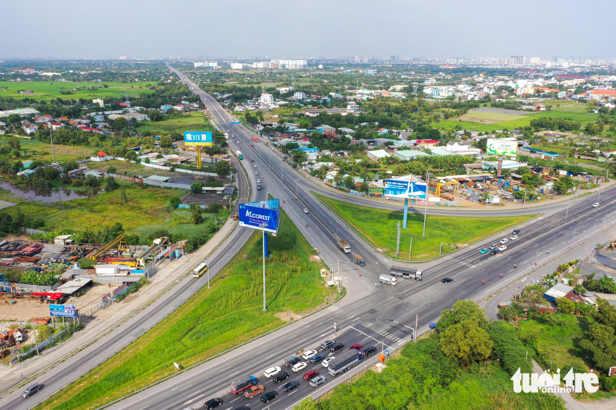 Vietnam to break ground on $1.37bn expansion of key expressway to Mekong Delta this week- Ảnh 3.