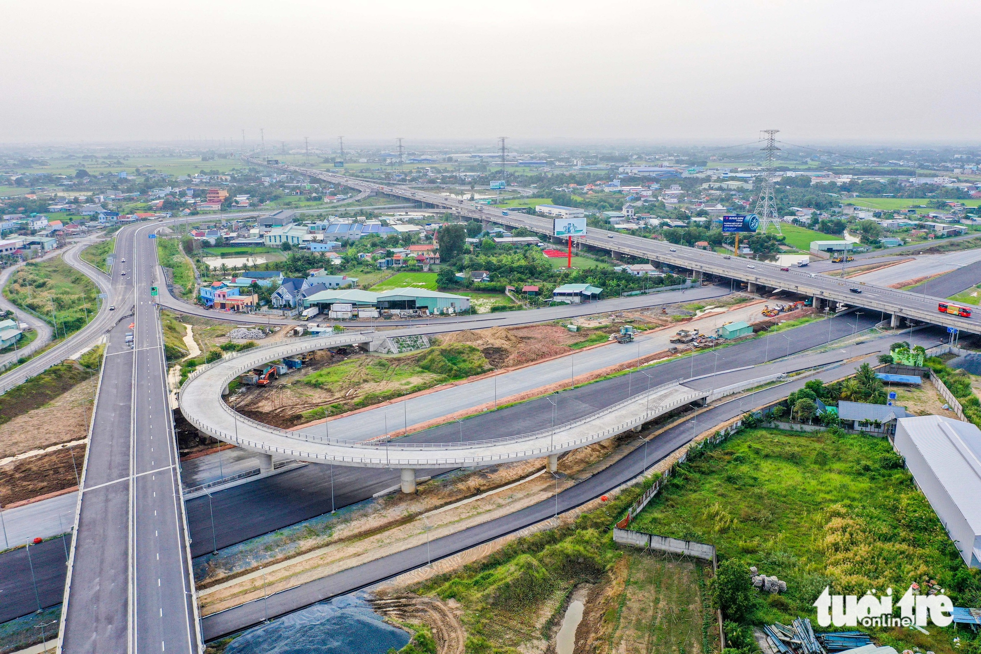 Vietnam to break ground on $1.37bn expansion of key expressway to Mekong Delta this week- Ảnh 9.