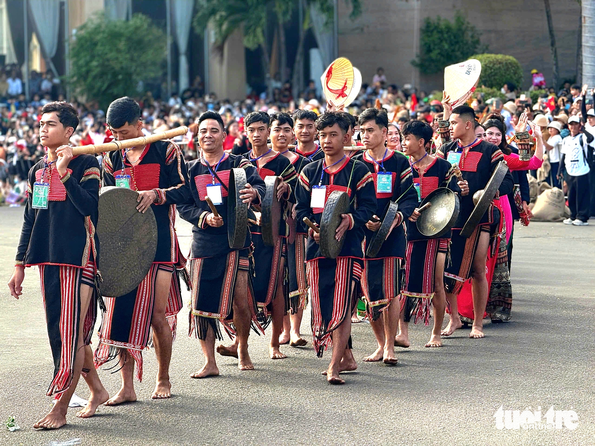 cồng chiêng - Ảnh 1.
