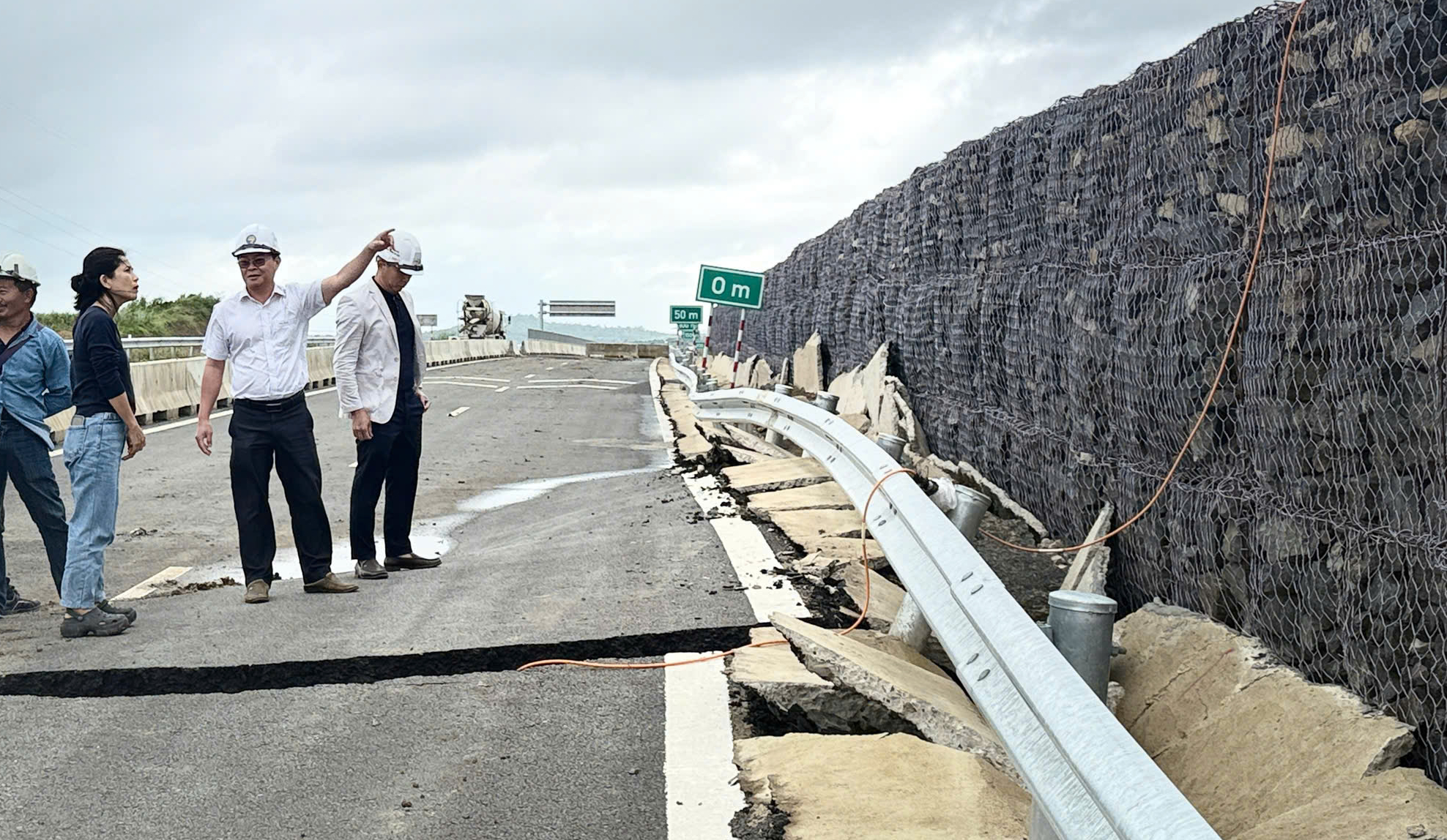 cao tốc - Ảnh 2.