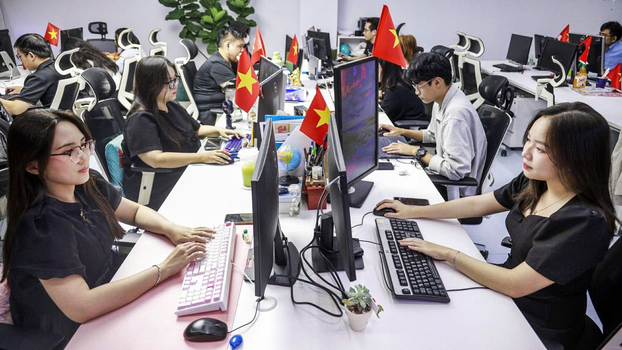 Báo Tuổi Trẻ - Ảnh 1.