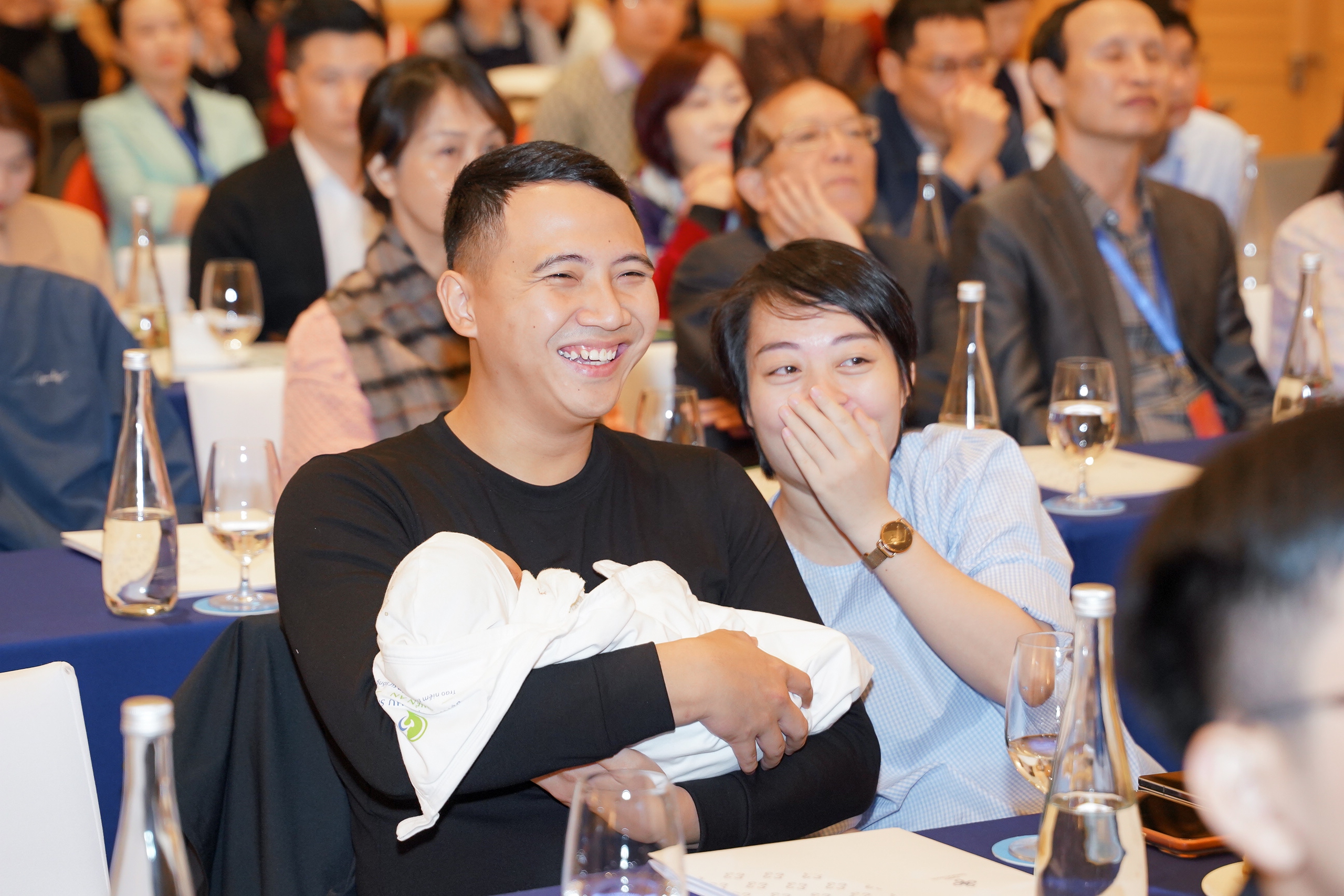 Cơ hội mang thai tự nhiên cho phụ nữ mắc đa u xơ tử cung mà không cần phẫu thuật - Ảnh 1.