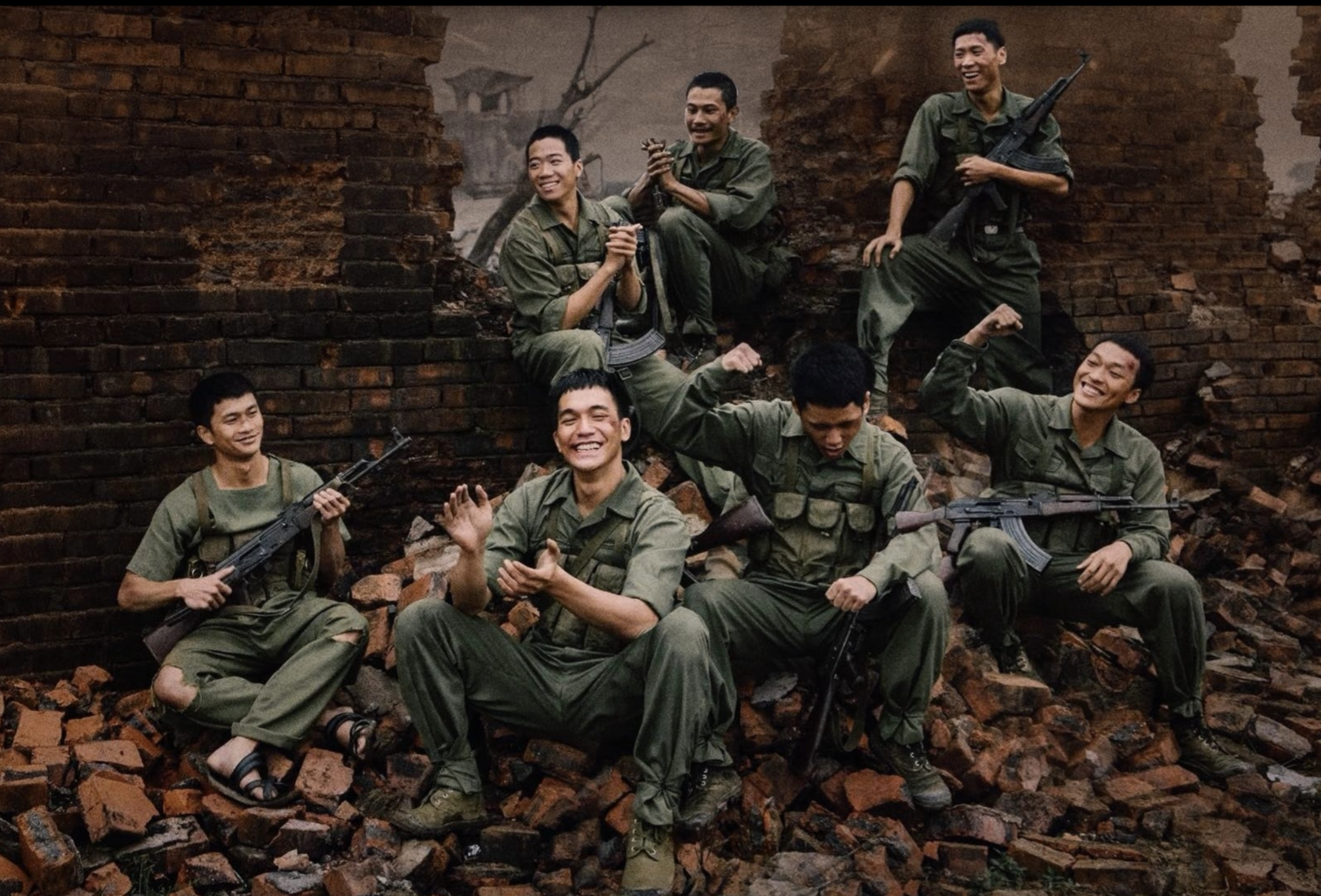 Mưa đỏ - Ảnh 1.