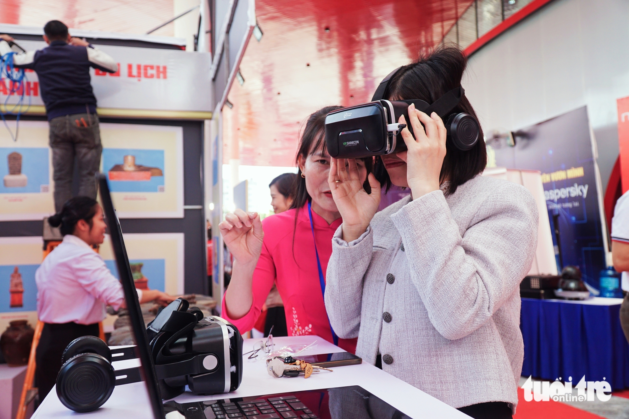 Trải nghiệm công nghệ, ứng dụng AI tại ngày hội công nghệ số Khánh Hòa - Ảnh 1. công nghệ - Ảnh 1.
