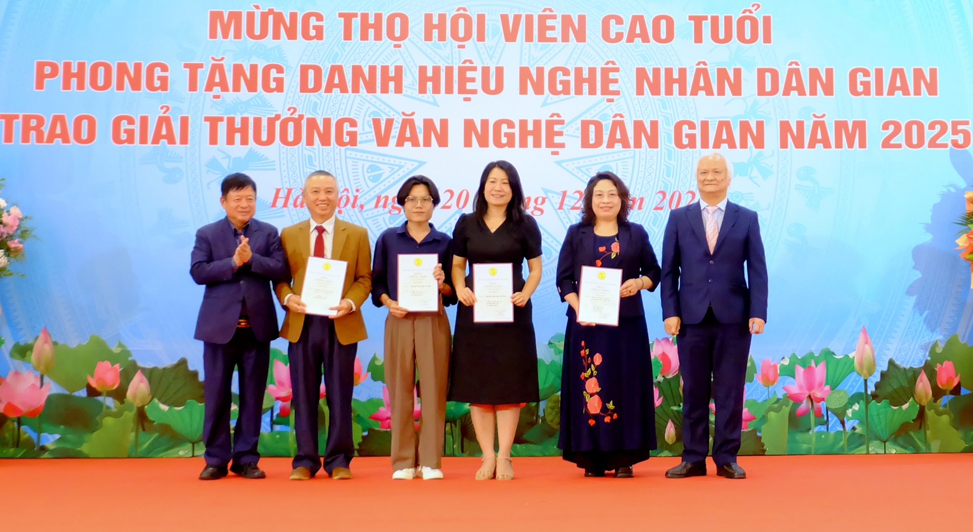văn nghệ dân gian - Ảnh 1.