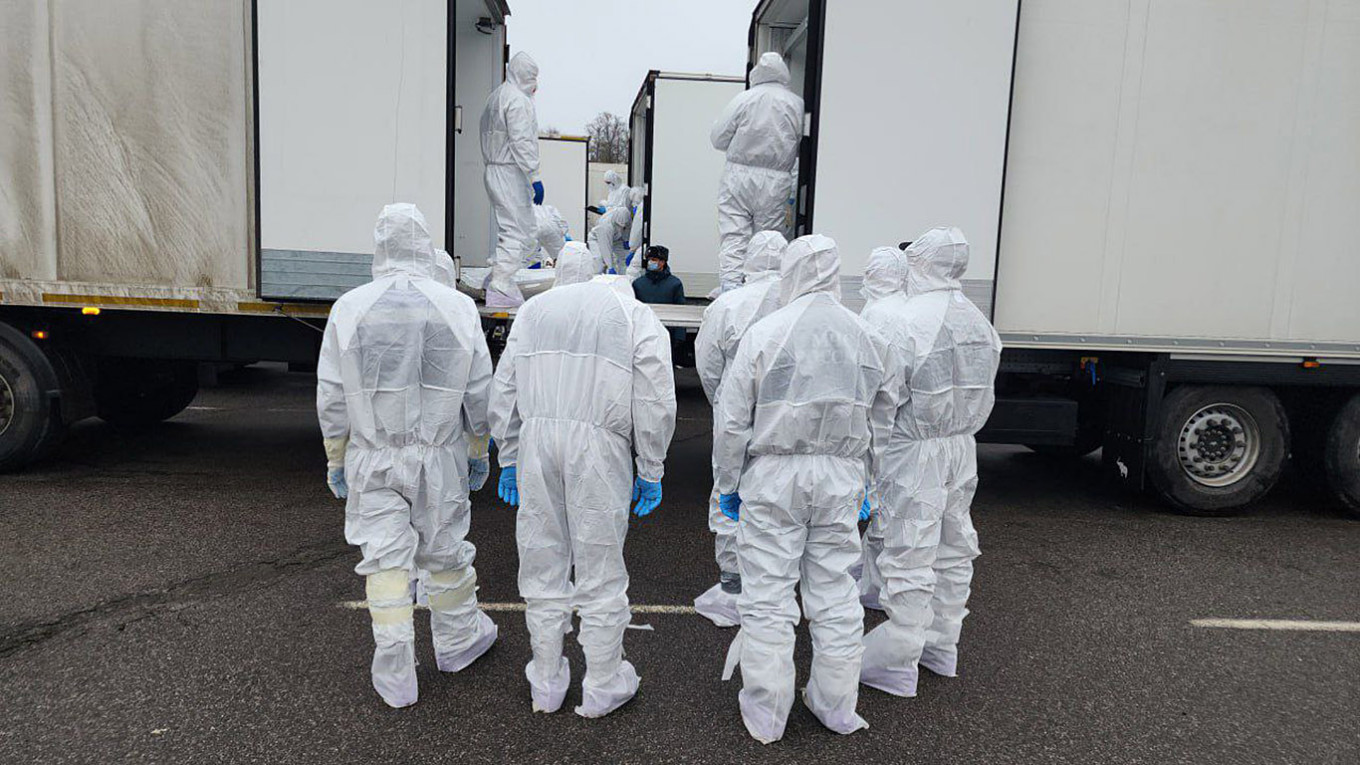 Nga trao 1.003 thi thể binh sĩ Ukraine, nhận lại 26 - Ảnh 1.