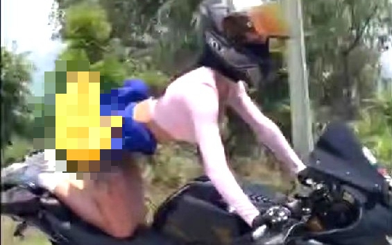 11 foreign motorcyclists fined for riding on expressway in northern Vietnam- Ảnh 2.