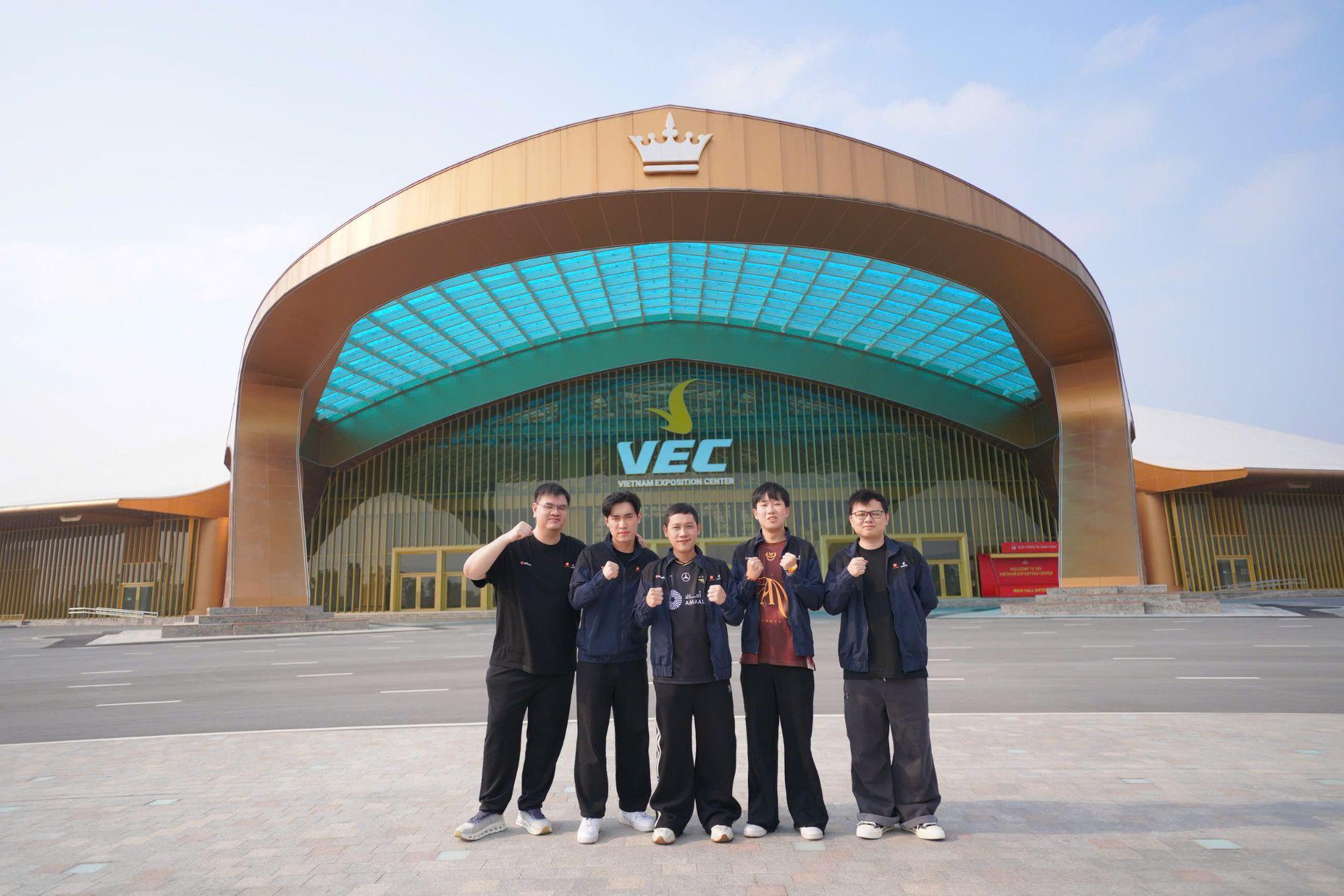 Khán giả hò reo 6 tiếng trong buổi fan meeting của T1 và Faker tại Hà Nội - Ảnh 9.