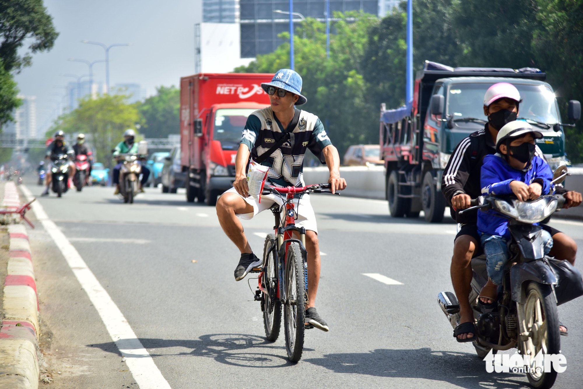 First bicycle lanes take shape in Ho Chi Minh City- Ảnh 10.