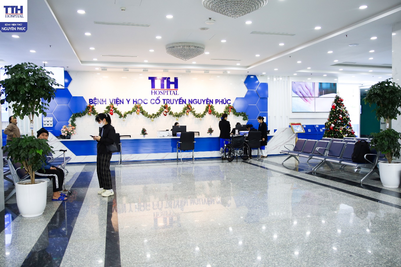 Bệnh viện YHCT Nguyên Phúc chú trọng tối ưu trải nghiệm người bệnh - Ảnh 1.