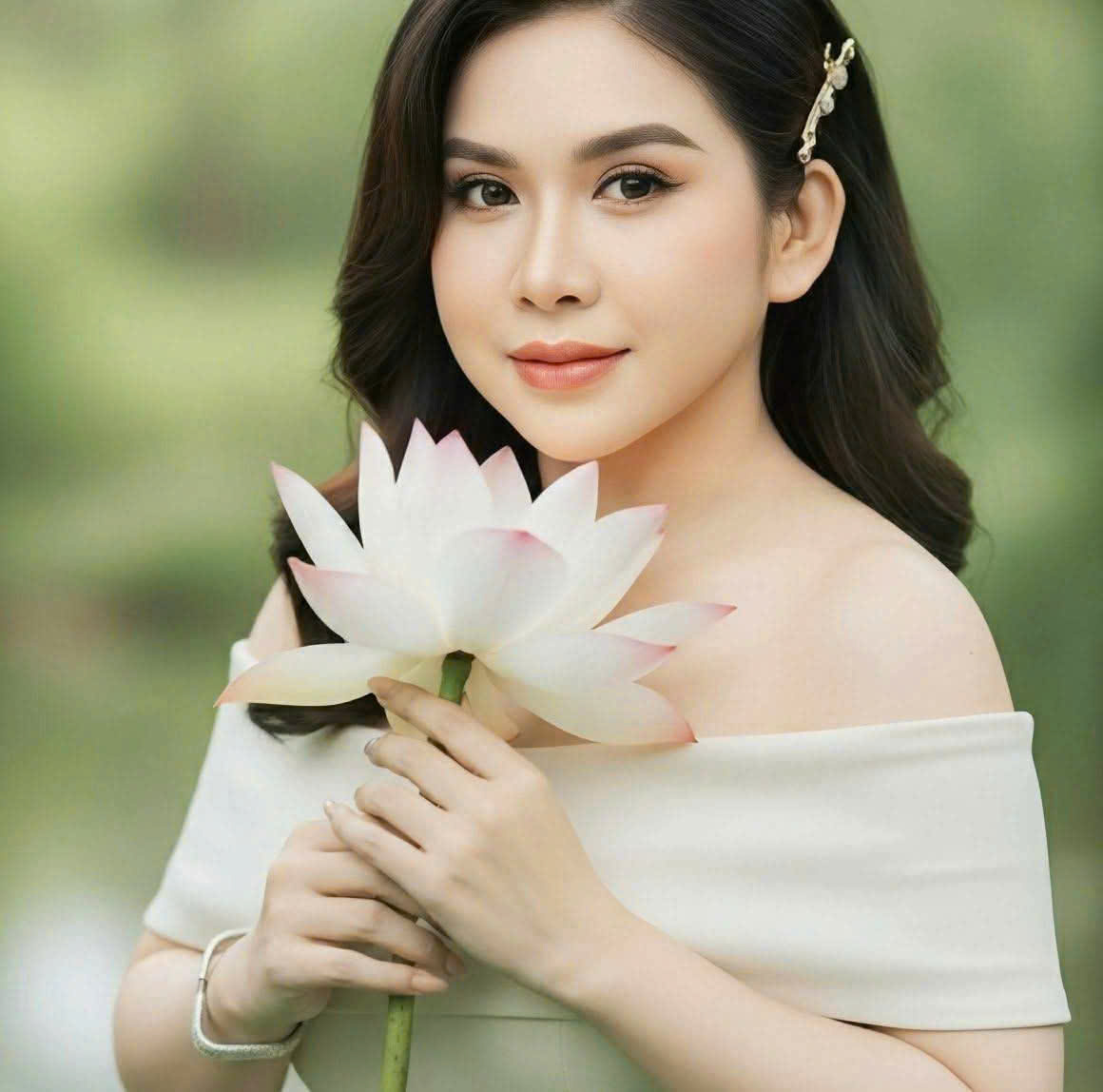 Bình Tinh gởi đơn tố cáo vì bị vu khống, xúc phạm trên mạng - Ảnh 1. Bình Tinh - Ảnh 1.