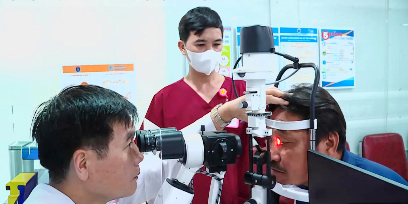 Mổ mắt miễn phí - Nỗ lực chung tay vì cộng đồng - Ảnh 1.