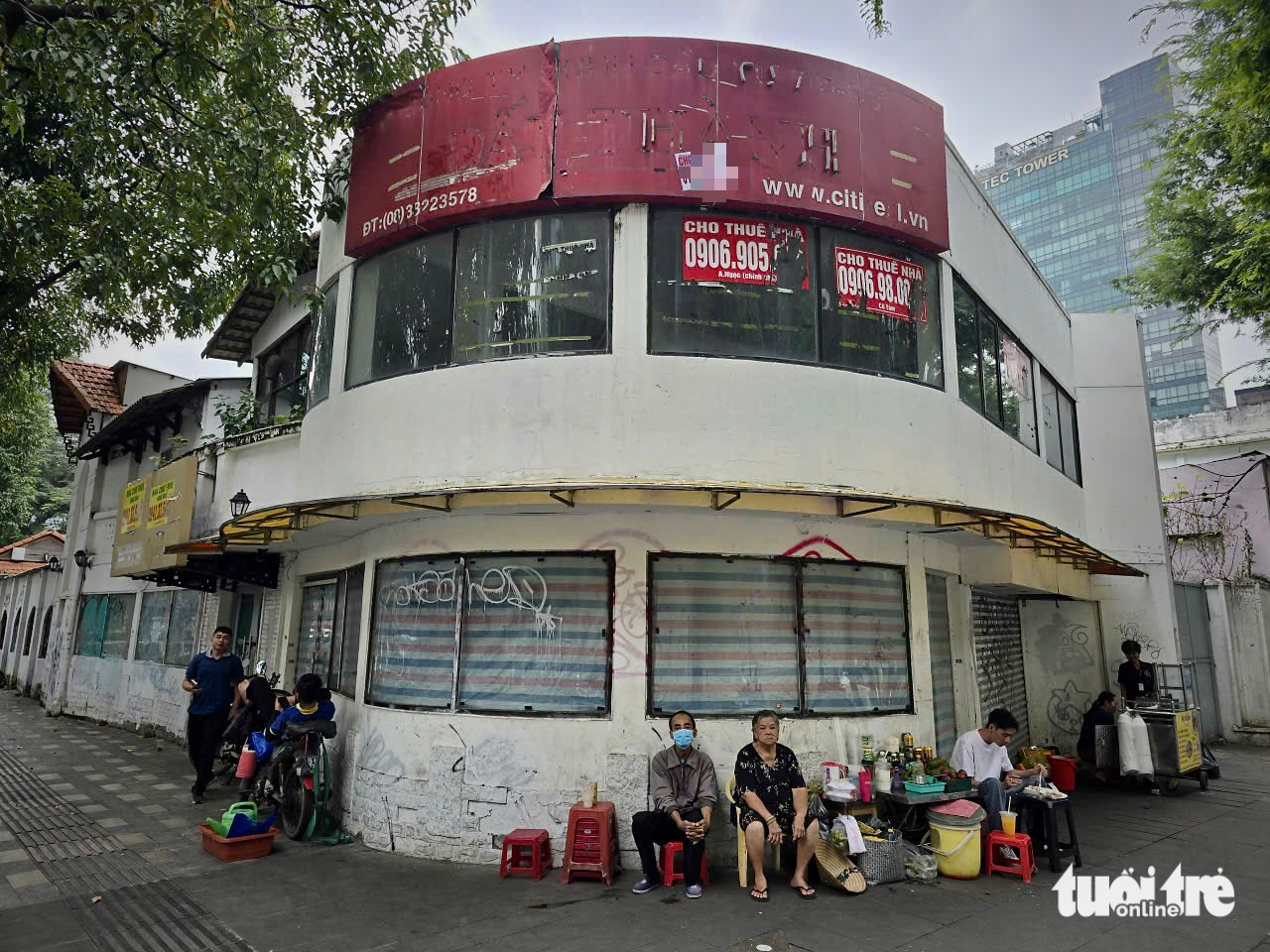 Cao điểm mua sắm, mặt bằng trung tâm TP.HCM ồ ạt treo biển cho thuê - Ảnh 4.