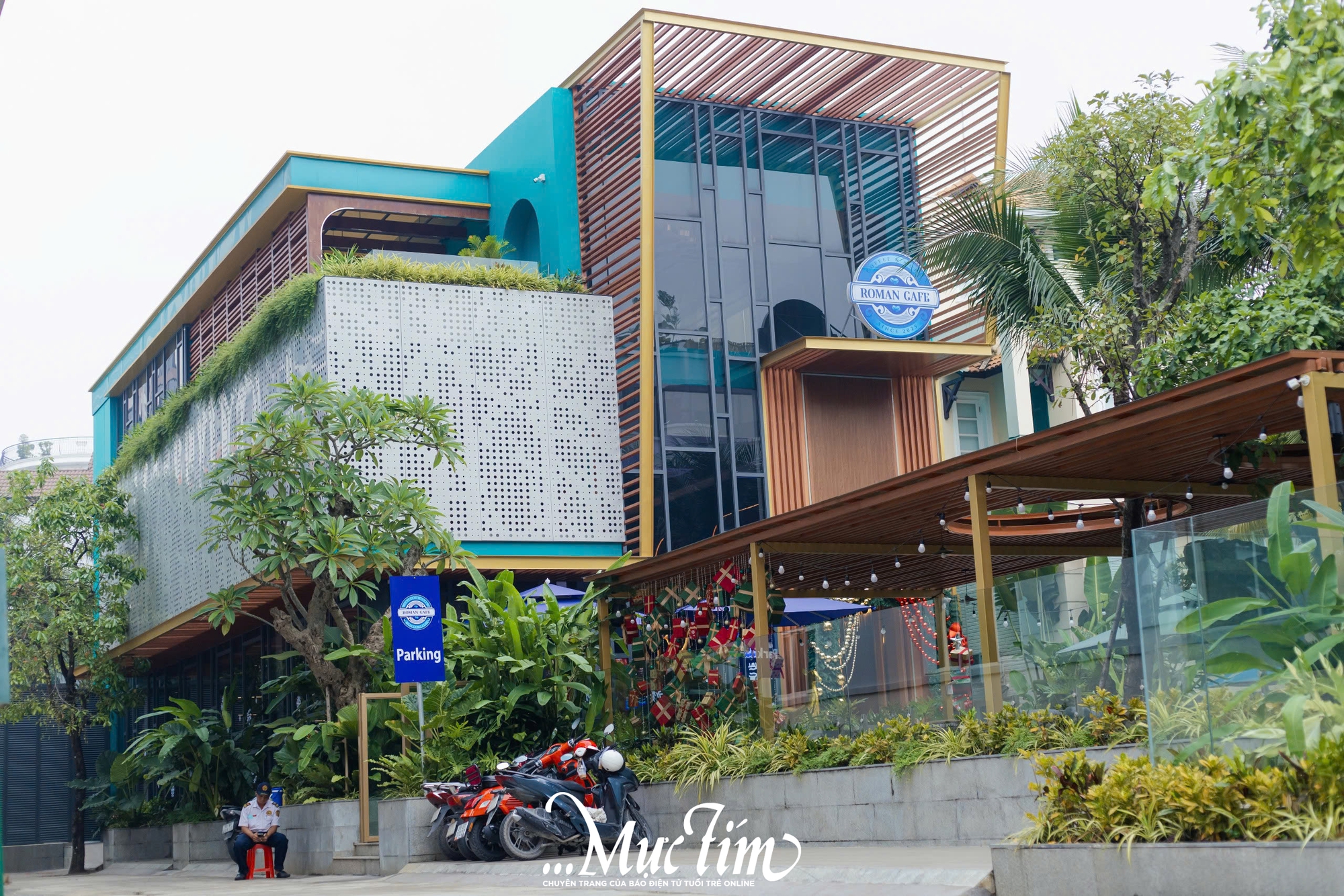 Review quán cà phê hot mạng xã hội của Trường đại học Quốc tế Sài Gòn- Ảnh 1.