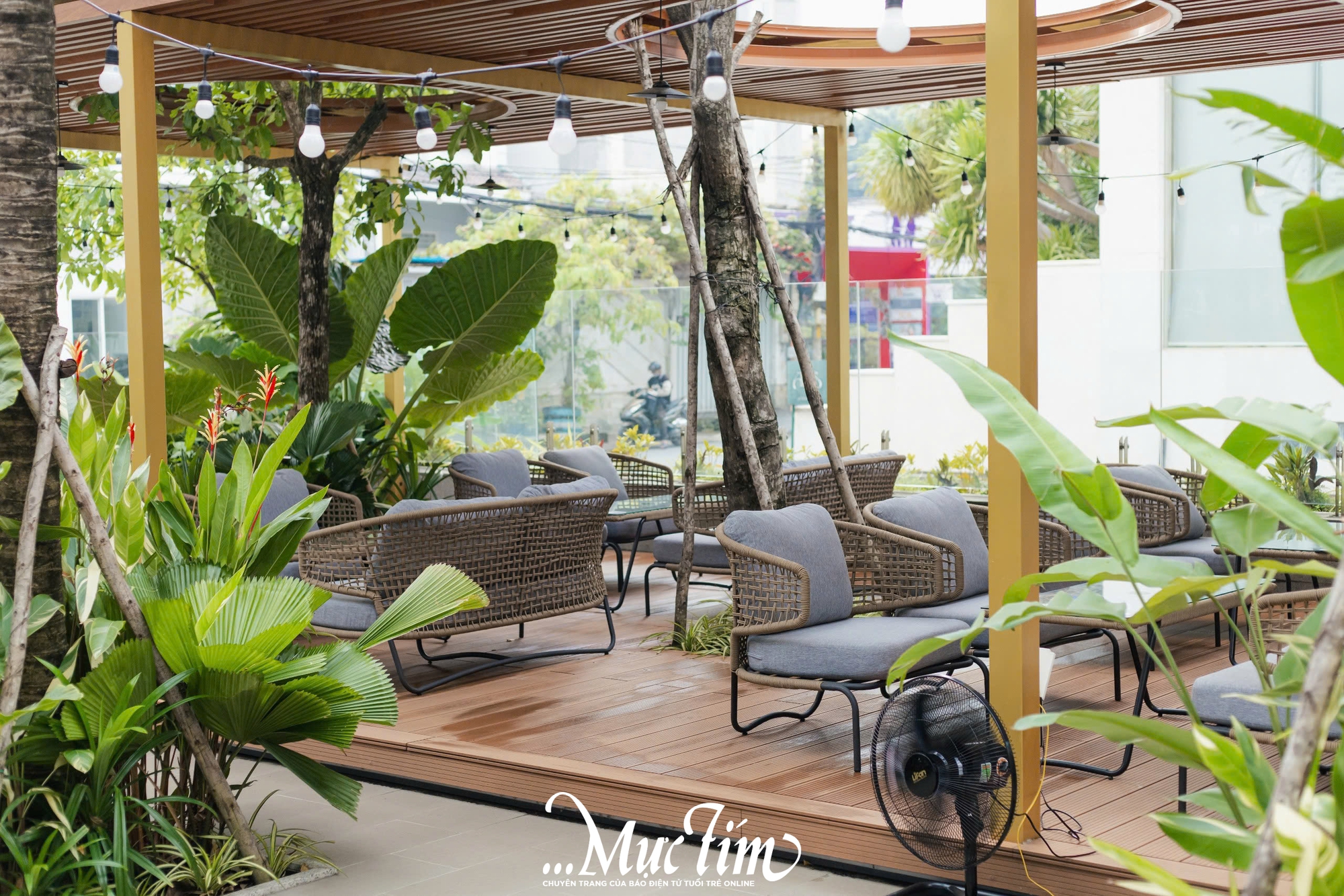 Review quán cà phê hot mạng xã hội của Trường đại học Quốc tế Sài Gòn- Ảnh 5.