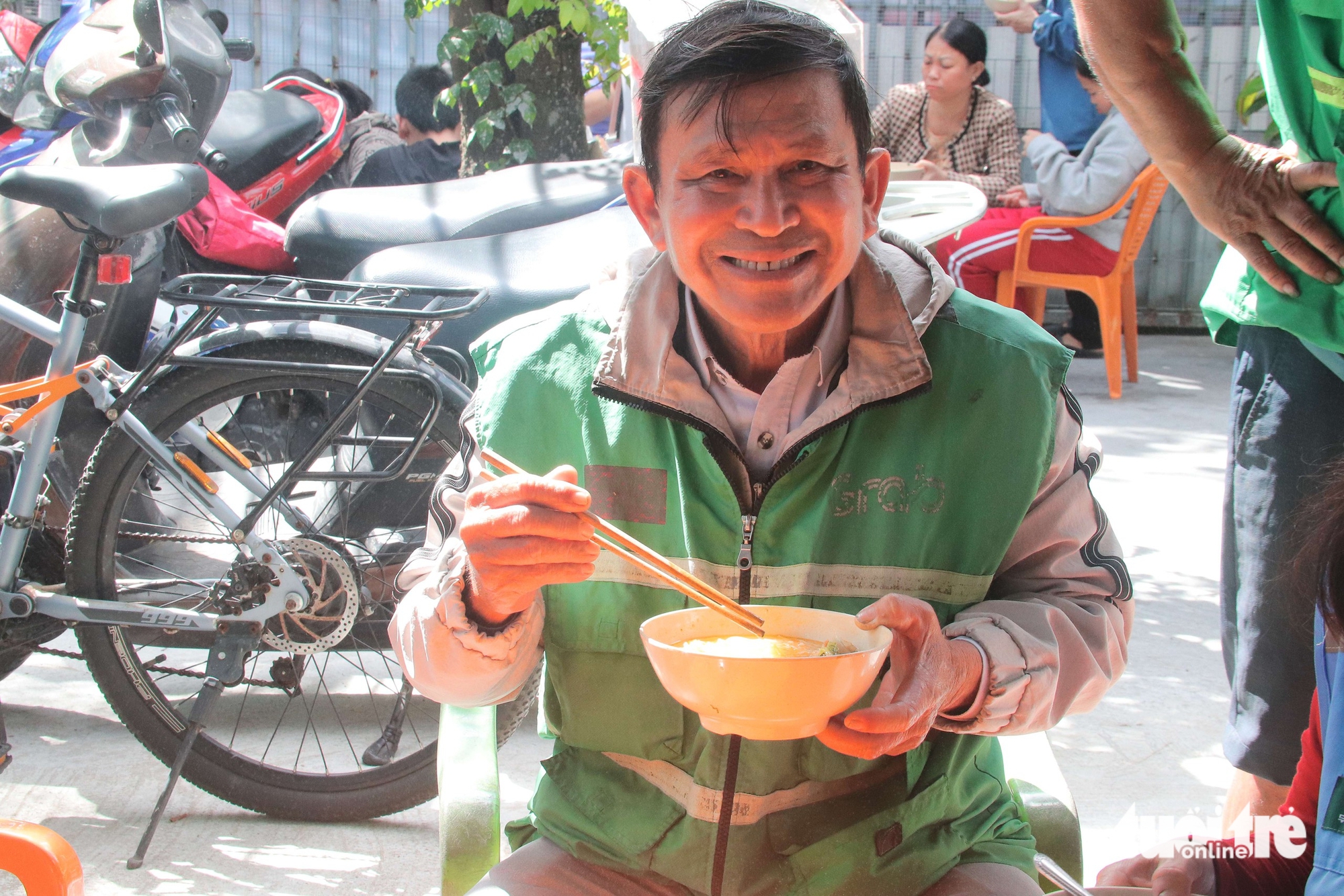 Bếp ăn - Ảnh 7.