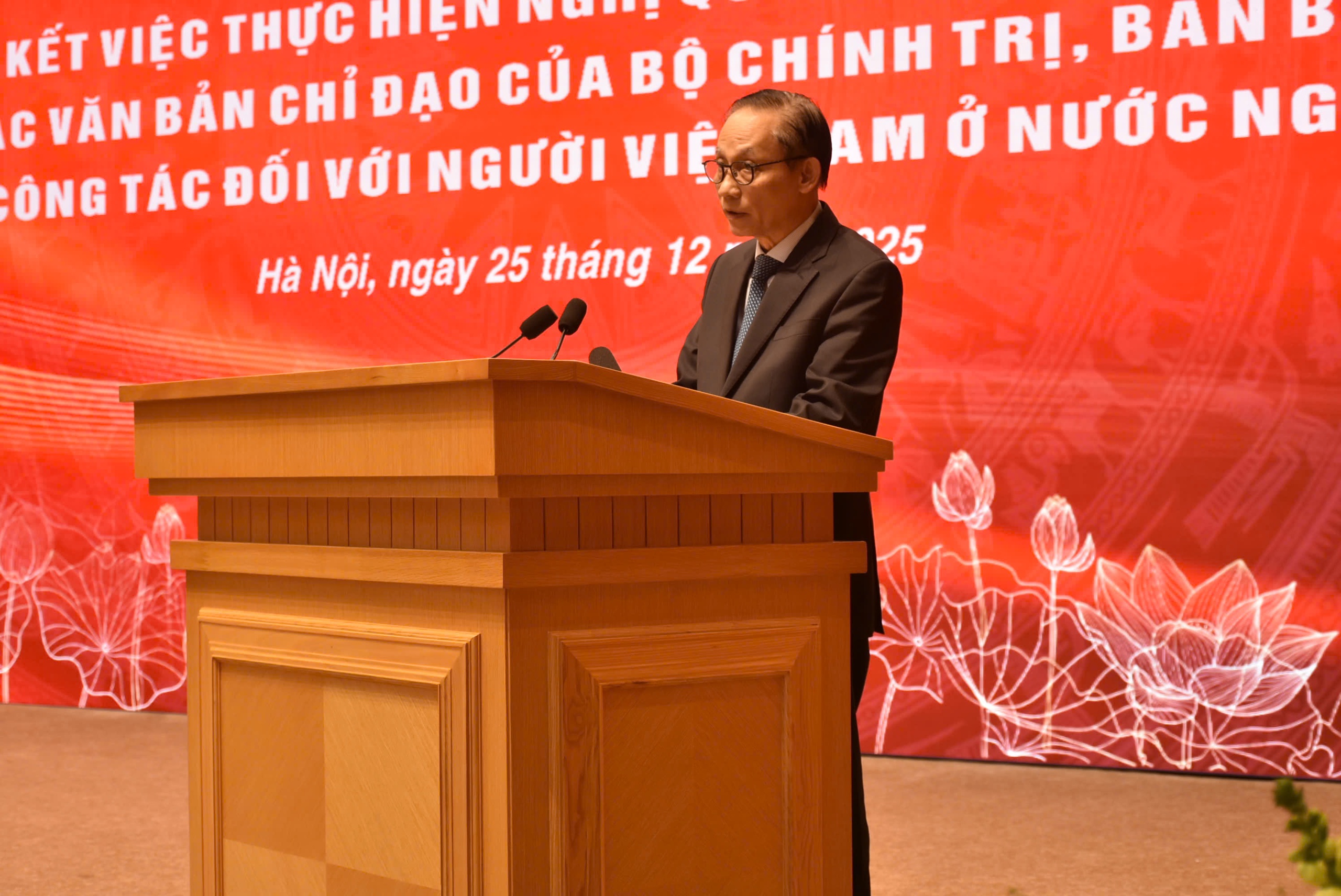 Thủ tướng: Huy động nguồn lực người Việt ở nước ngoài cho phát triển khoa học - công nghệ - Ảnh 3.