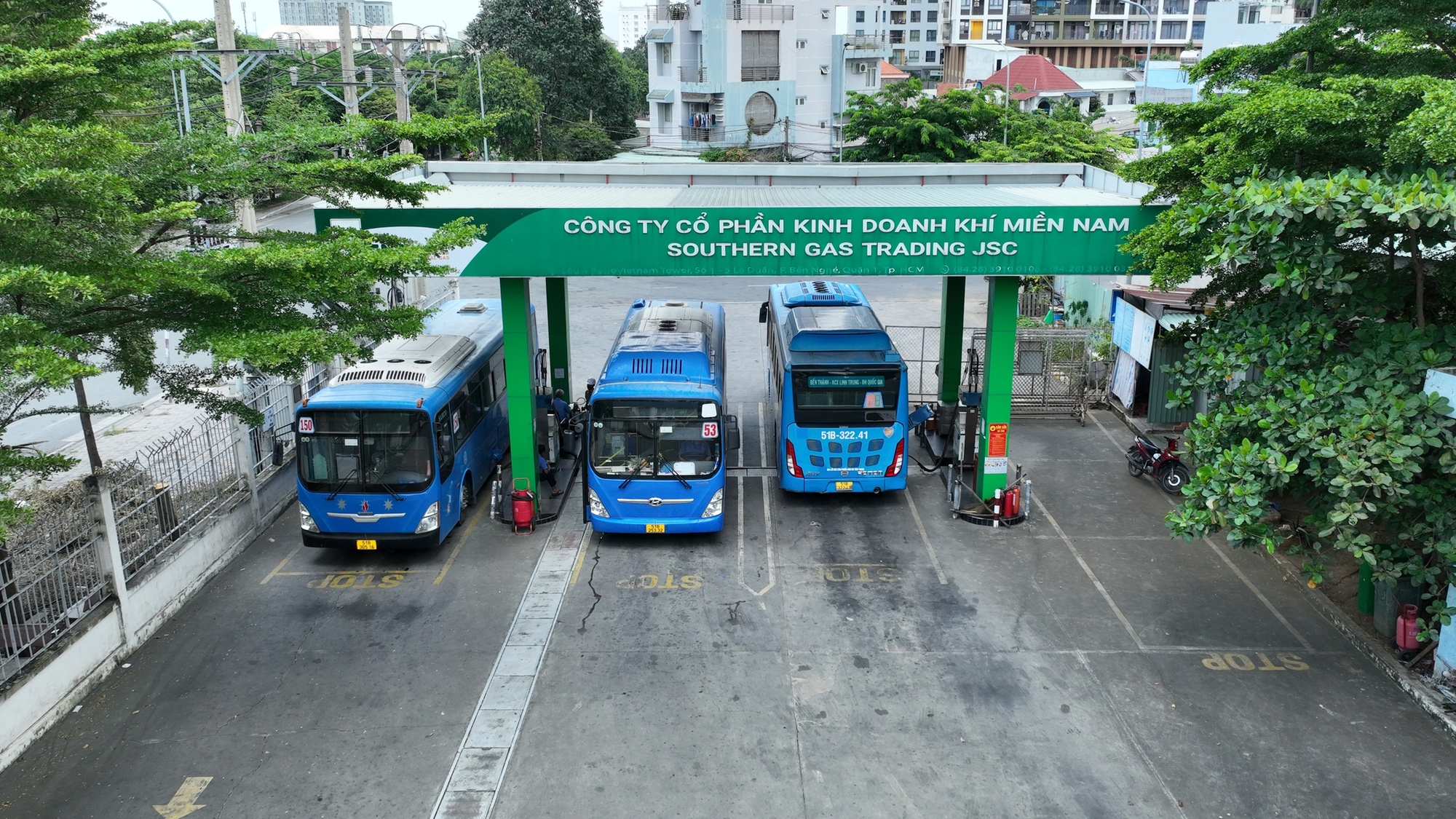 Nguy cơ dừng xe buýt CNG: Đàm phán trước thời điểm hết hạn hợp đồng 2 ngày - Ảnh 1.