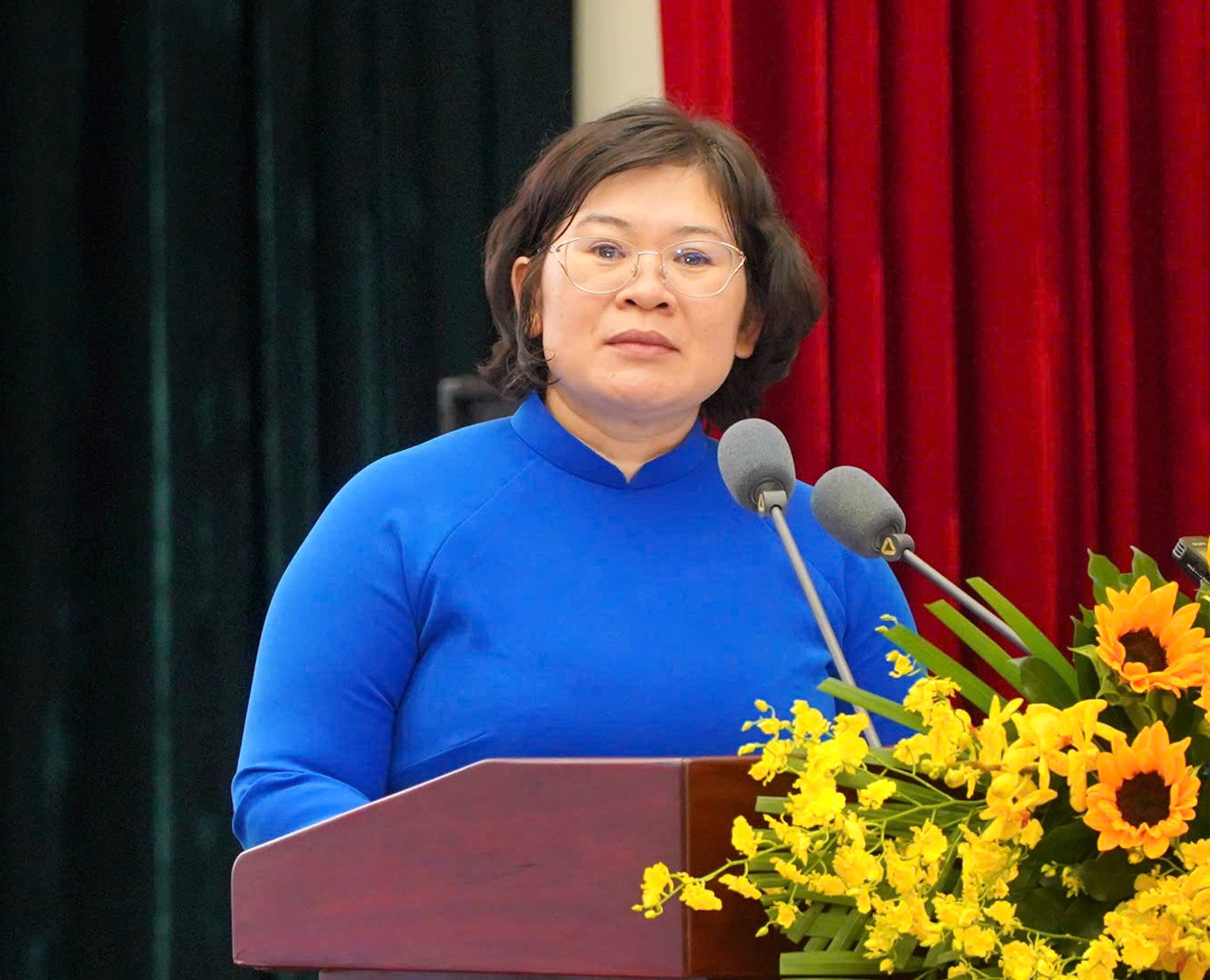 Phó bí thư Văn Thị Bạch Tuyết: Trình đề án sắp xếp cơ quan báo chí TP.HCM trước 31-12-2025 - Ảnh 1.