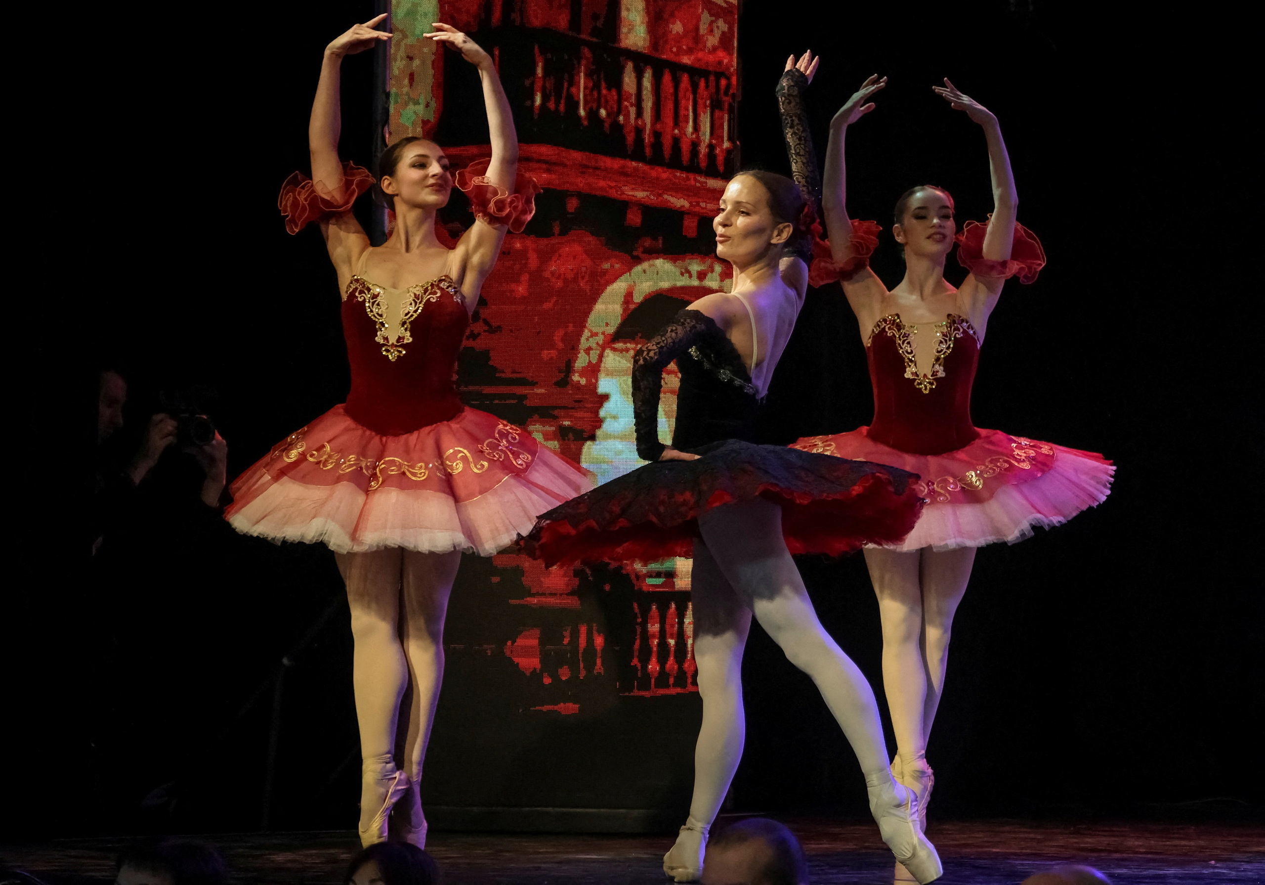 Tin tức thế giới 27-12: Ông Trump gặp ông Zelensky; Mỹ thúc Thái Lan-Campuchia triển khai ngừng bắn - Ảnh 4.