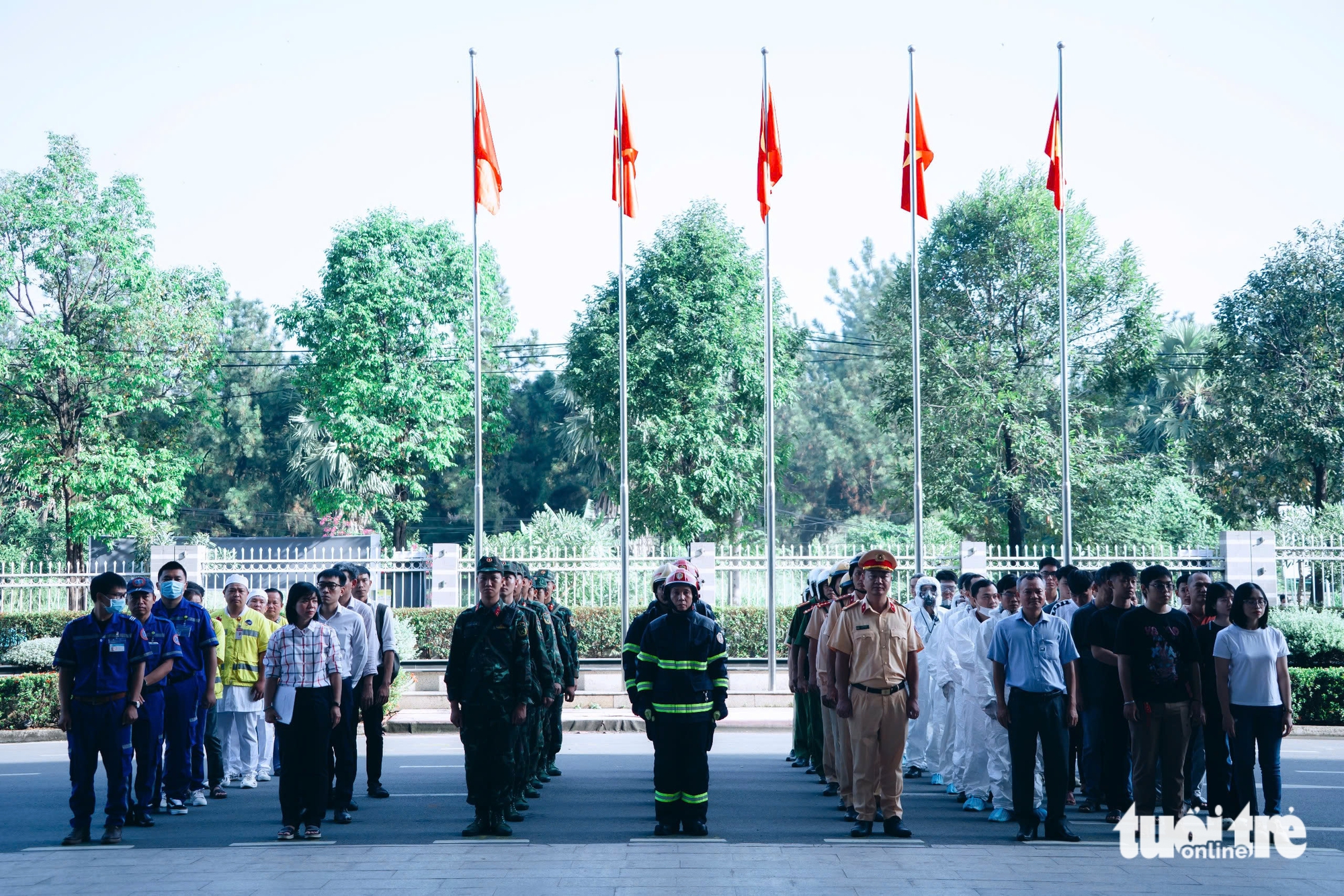 Diễn Tập - Ảnh 1.