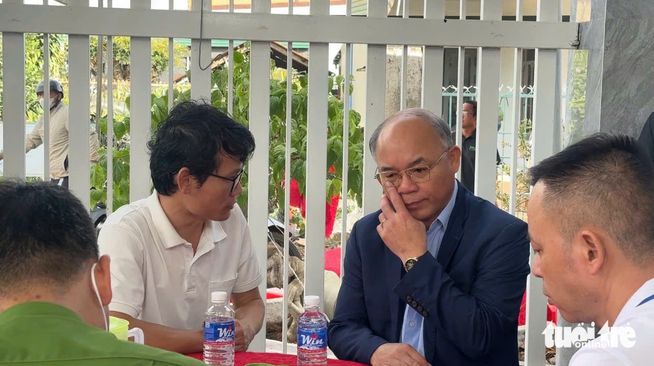 Công an kể lại 5 phút đục tường, đưa 5 nạn nhân trong vụ cháy ra ngoài - Ảnh 5.