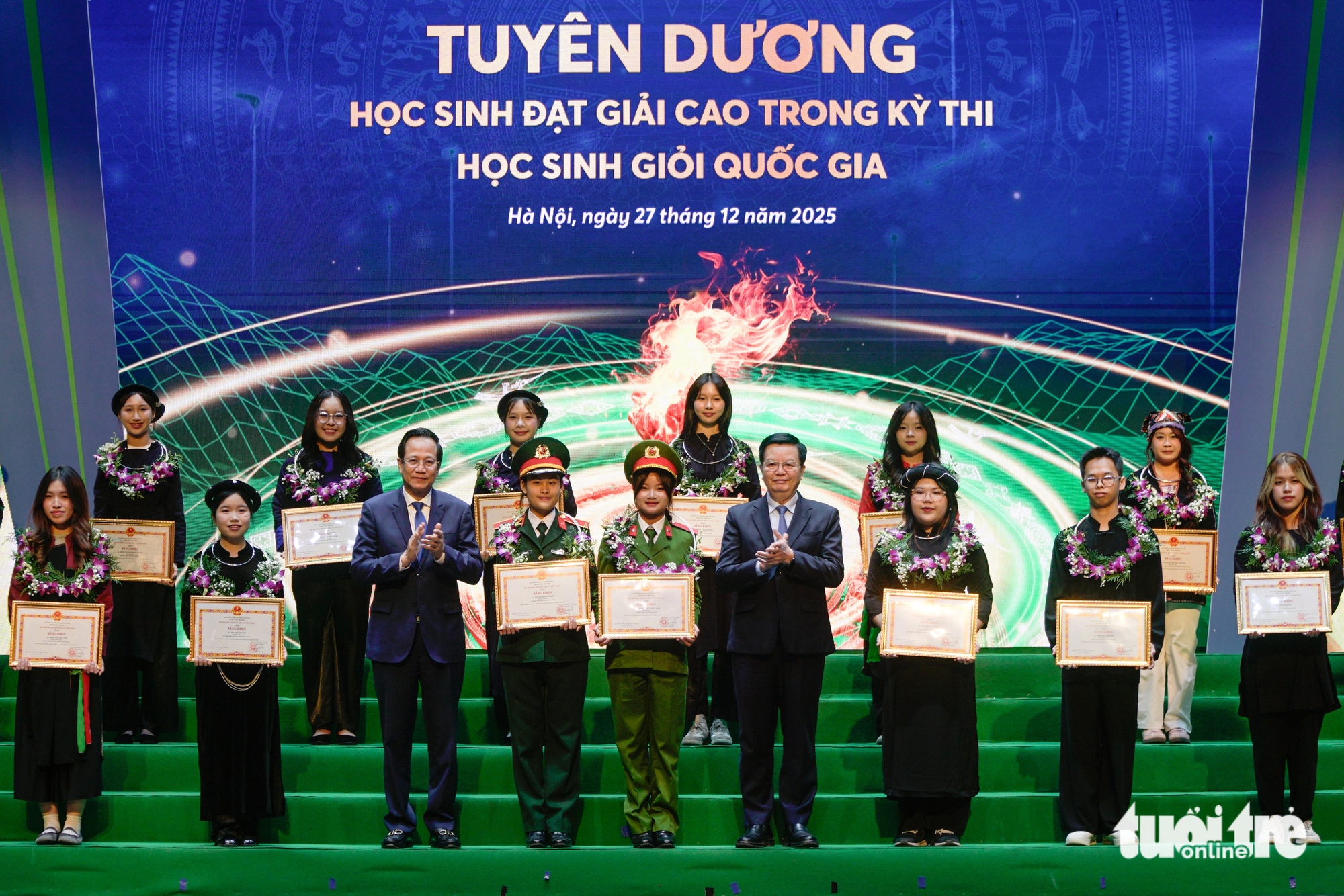 Tuyên dương 150 học sinh, sinh viên, thanh niên dân tộc thiểu số xuất sắc - Ảnh 1.