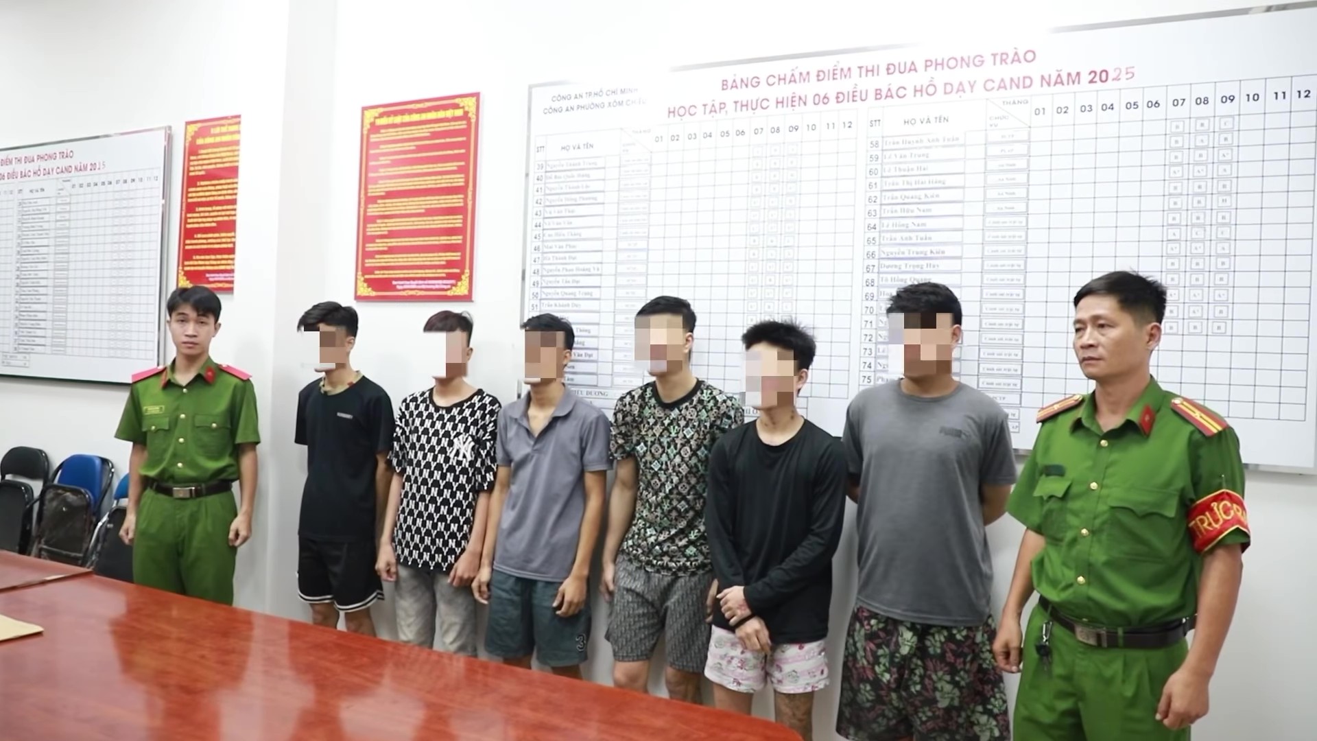 Xóm Chiếu - Ảnh 1.