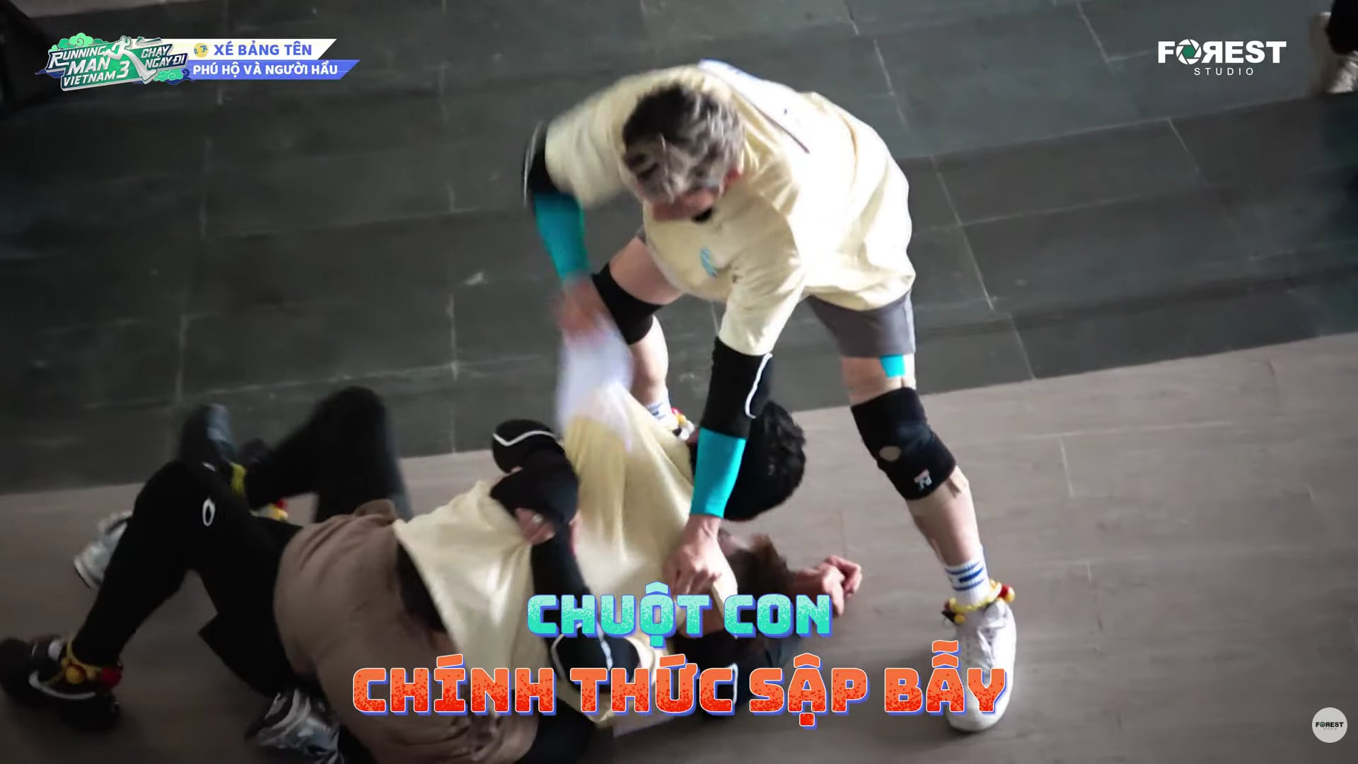 Running man tập 12: Trấn Thành, Uyển Ân đối đầu, Quang Tuấn bị phục kích - Ảnh 13. Running man tập 12: Trấn Thành, Uyển Ân đối đầu, Quang Tuấn bị phục kích - Ảnh 13.