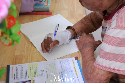 Học bổng Vì tương lai Việt Nam 2025: Hành trình yêu thương, sẻ chia, truyền cảm hứng - Ảnh 7.