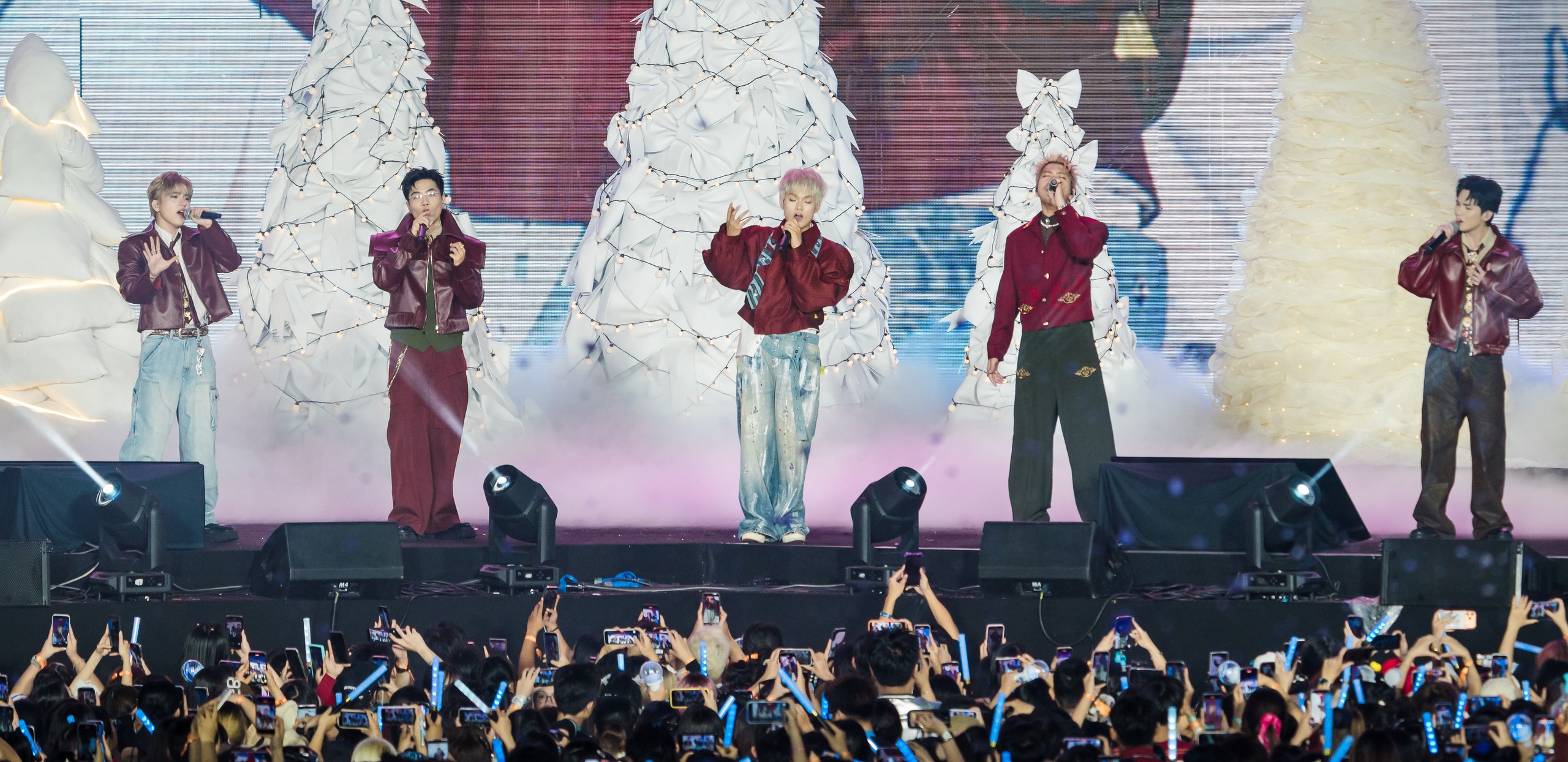 Anh trai say hi bị chê hát nhép: Concert là chỉ hát nhép, nhảy đùng đùng? - Ảnh 1.