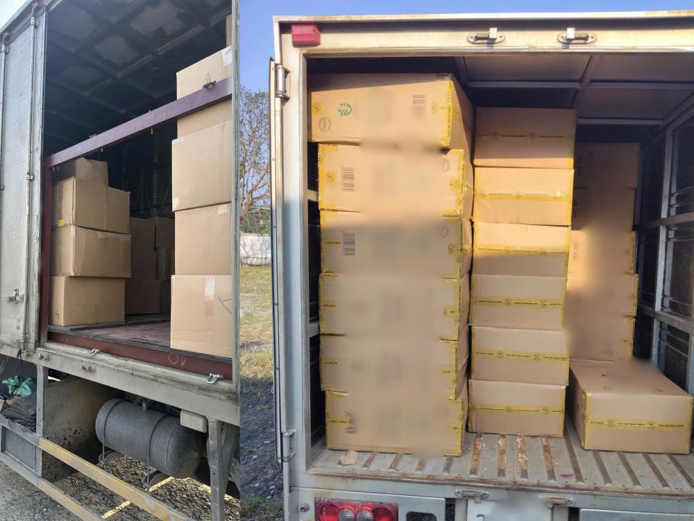 Thu giữ 47.500 bao thuốc lá giả thương hiệu Việt, khởi tố 5 bị can - Ảnh 1.