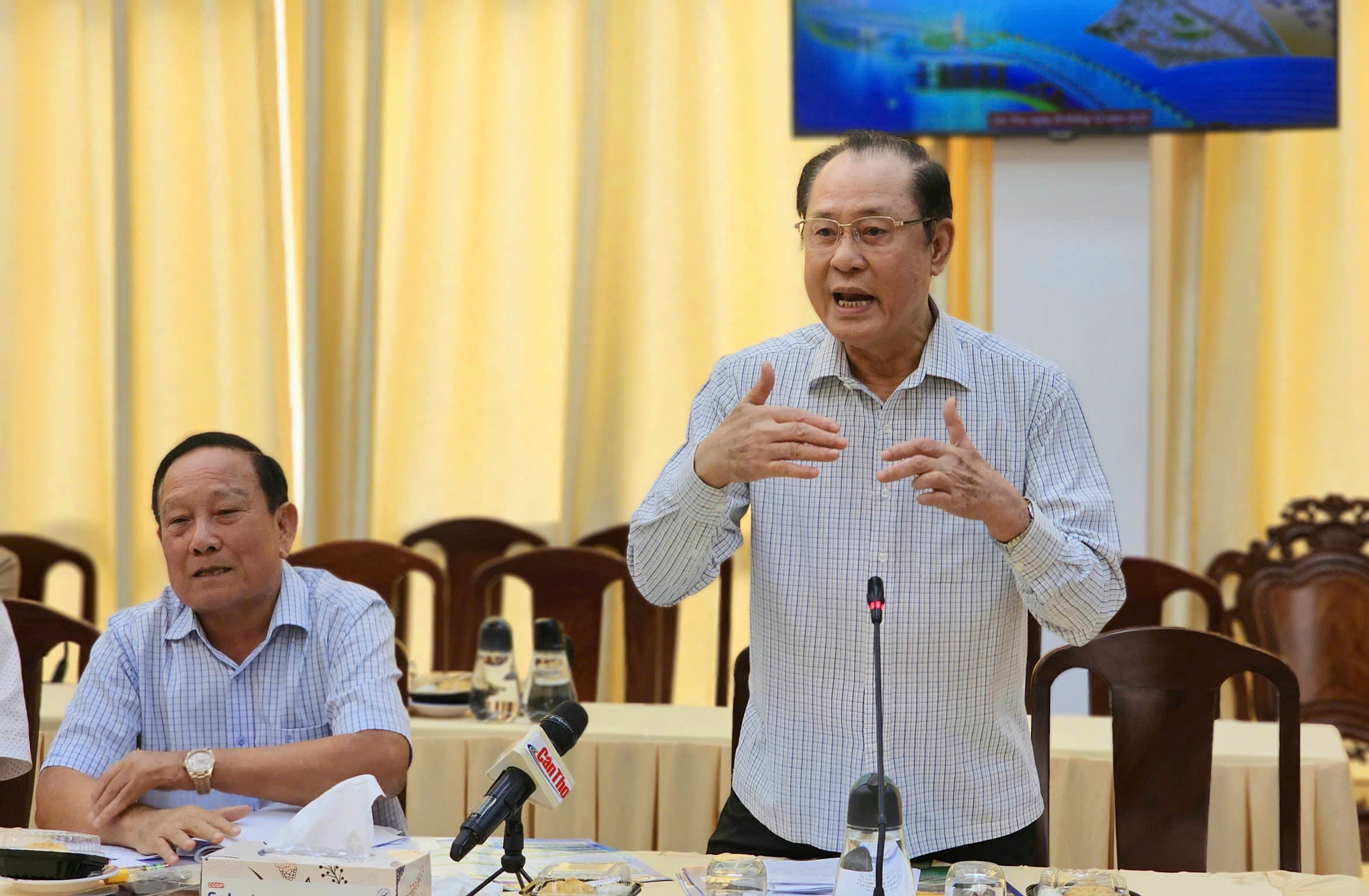 Nguyên lãnh đạo thành phố lo ngại Cần Thơ chỉ là trung tâm trên giấy tờ, nếu không bứt phá - Ảnh 1.